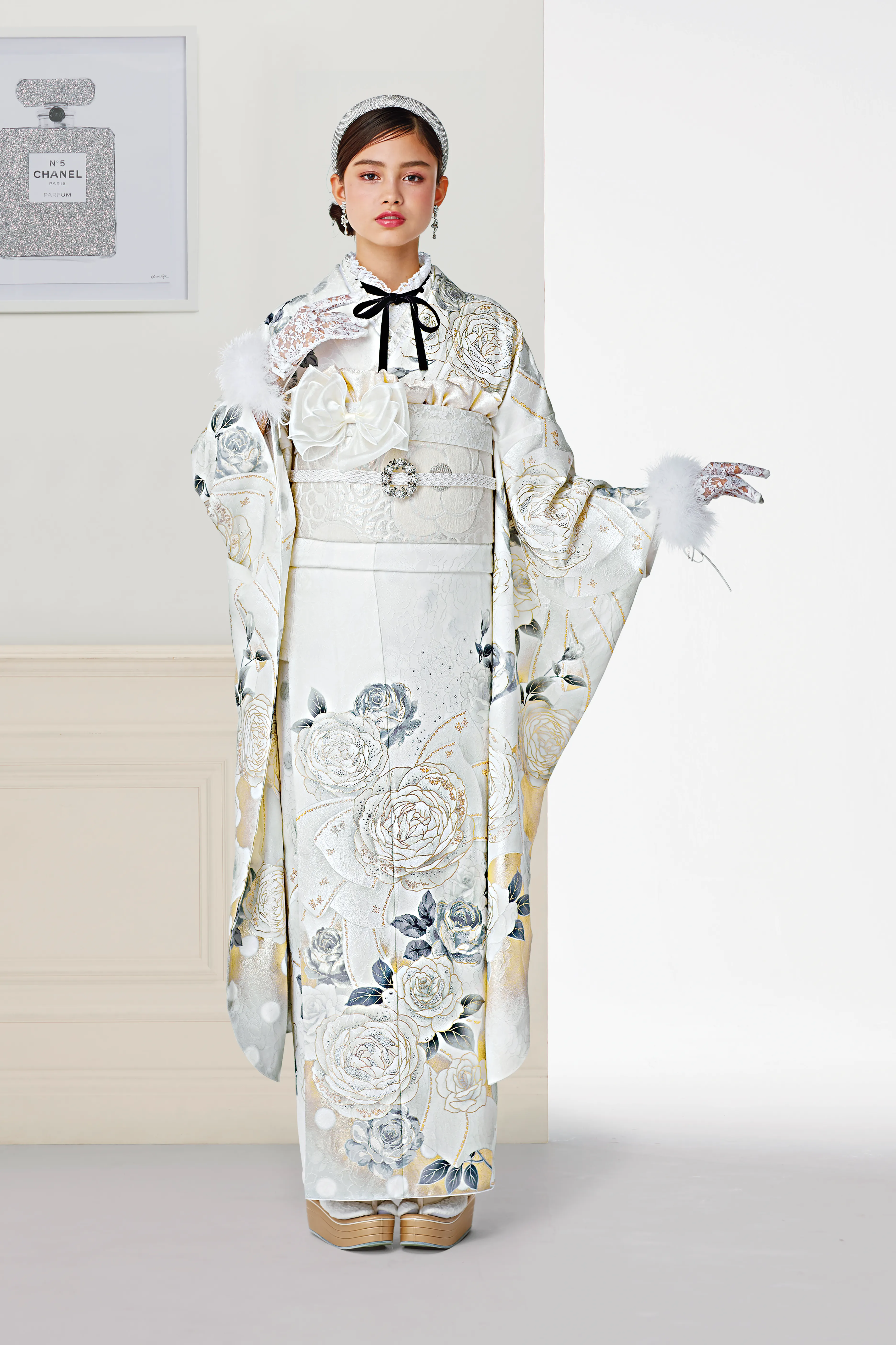 2024　2025　成人式　振袖レンタル　レース　最新小物　CHANELカラー　ヘップバーン　可愛い　キラキラ　ガーリー　女の子　白　ホワイト