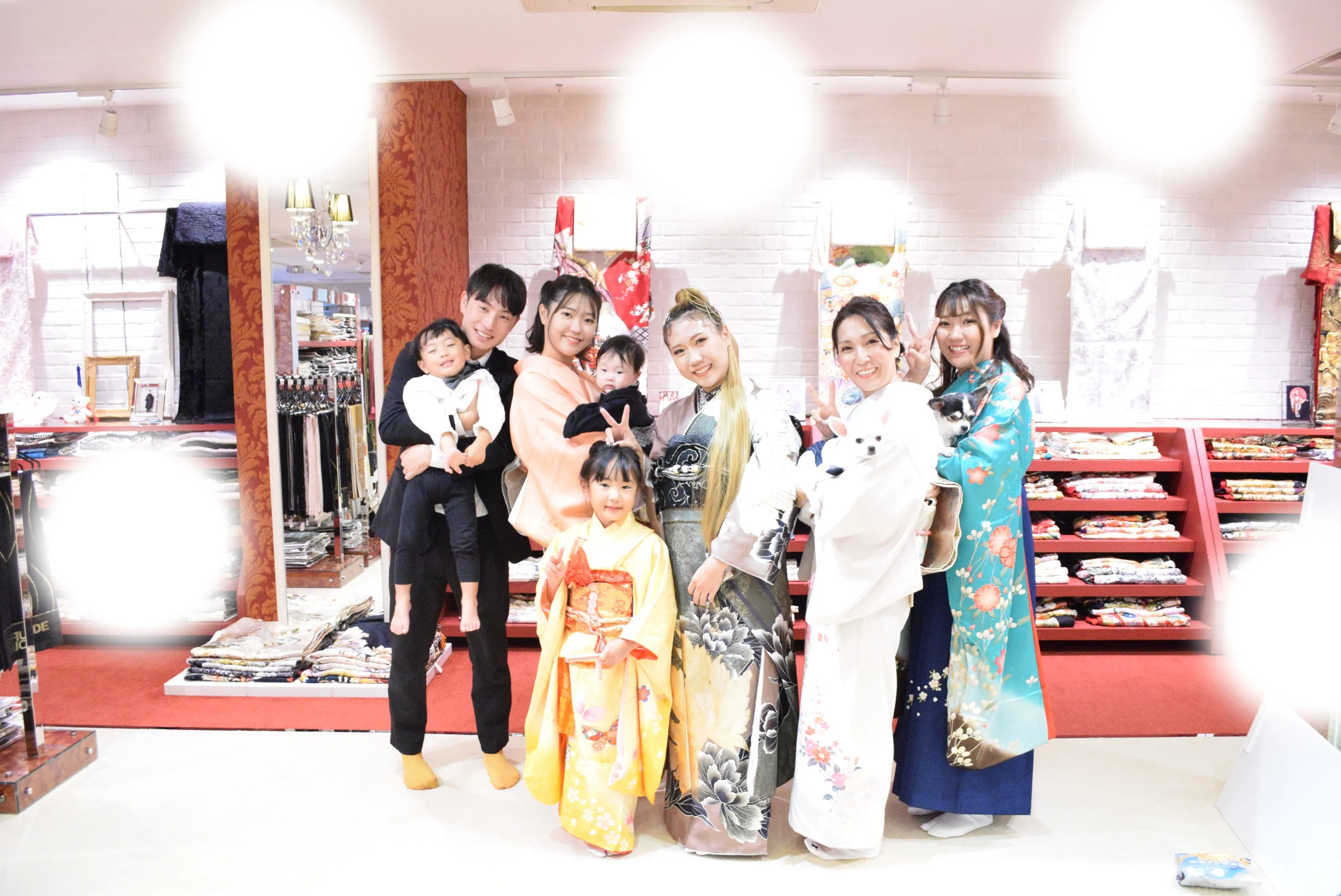 袴　振袖　レンタル　大阪　梅田　安い　かわいい　イマドキ　くすみカラー　レース　オシャレ　派手　被らない　個性的　シンプル　前撮り　ペット可