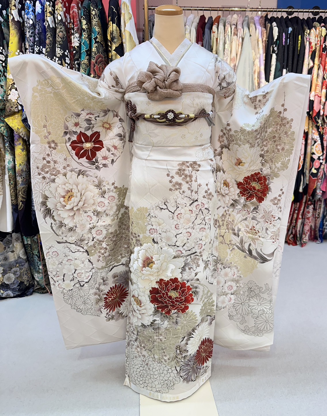TAKAZEN姫路店　姫路市　成人式　卒業式　袴　振袖　イマドキ振袖　古典柄　口コミ　振袖レンタル　イマドキコーディネート　姫路市振袖レンタル　takazen　2024年成人 2025年成人　成人式　吉木千沙都