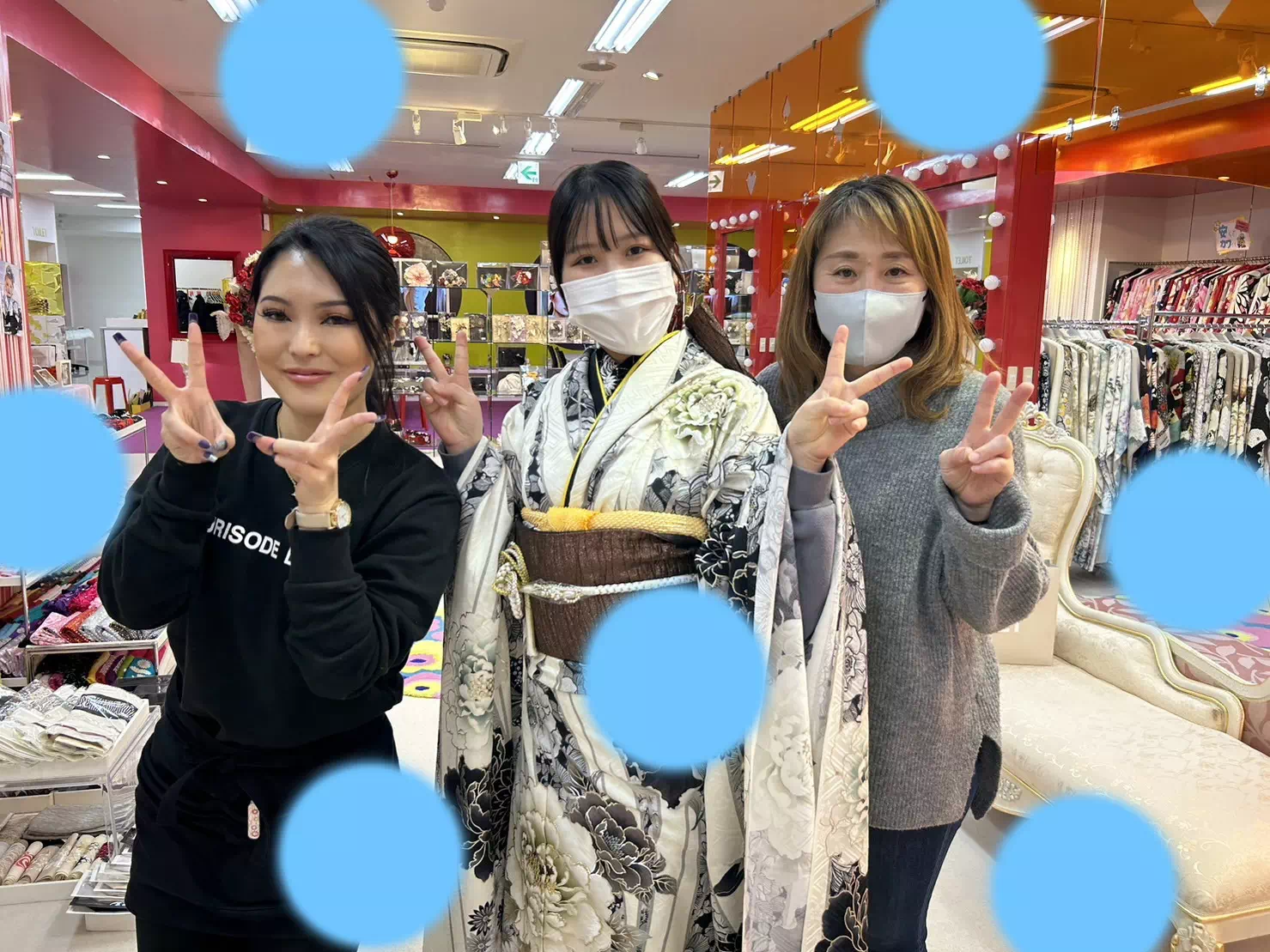【TAKAZEN神戸三宮店】♡30日 オシャレ可愛いモノトーンコーデの姫ちゃん♡イマドキ感もだしつつアクセントカラーも入れてオシャレに着こなしましょう♪