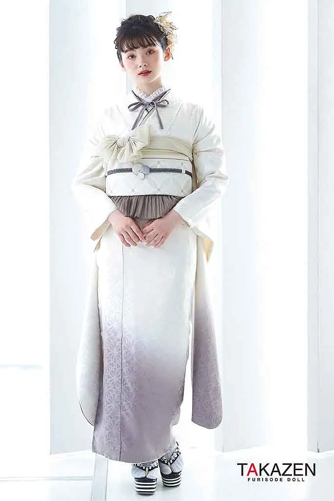 中村理砂　ブランド振袖　 成人式　レンタル　振袖　可愛い　今どき　淡い色　振袖レンタル