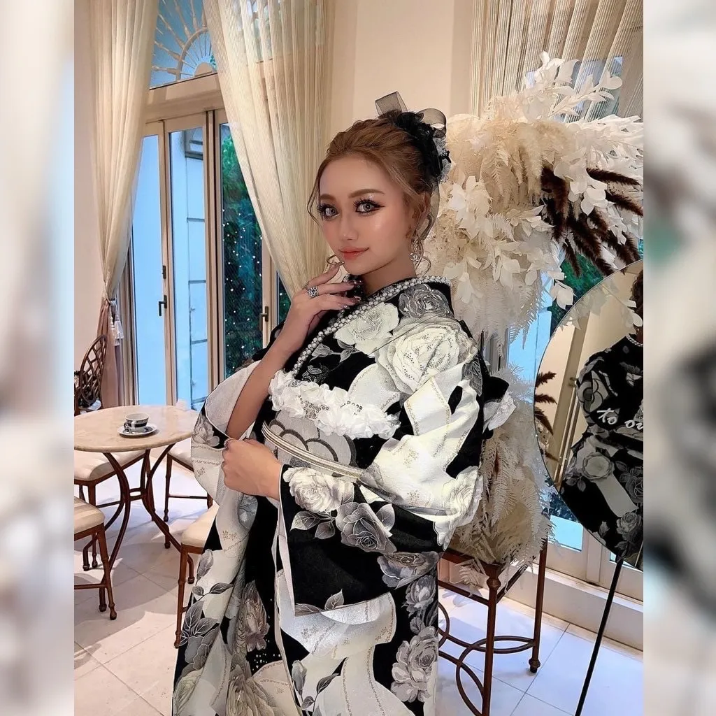 振袖　レンタル　　豪華　りおんちゃん　着用　ヘップバーン　かわいい