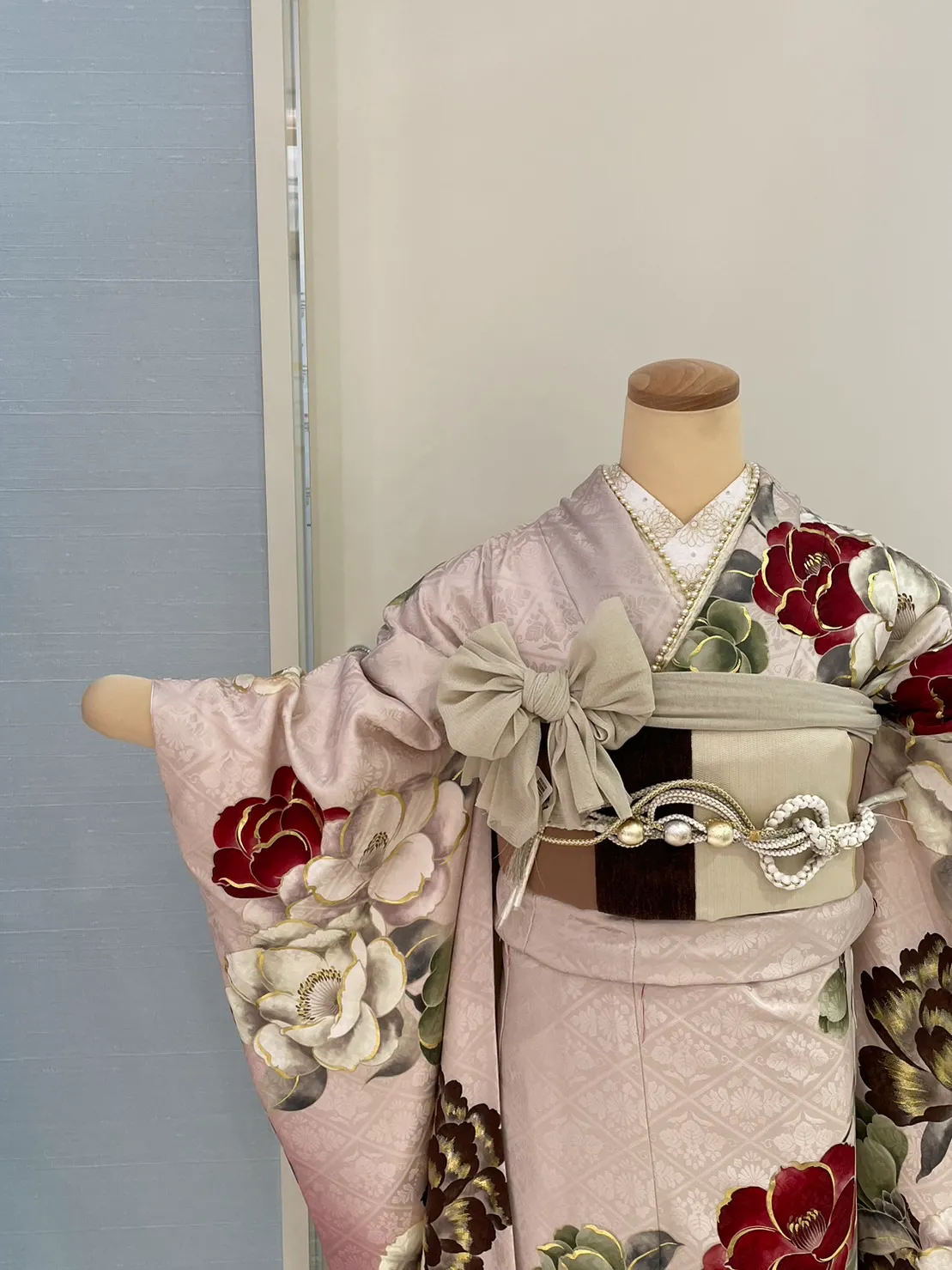 成人式　振袖レンタル　成人式振袖　レトロ　オシャレ　イマドキ　くすみカラー