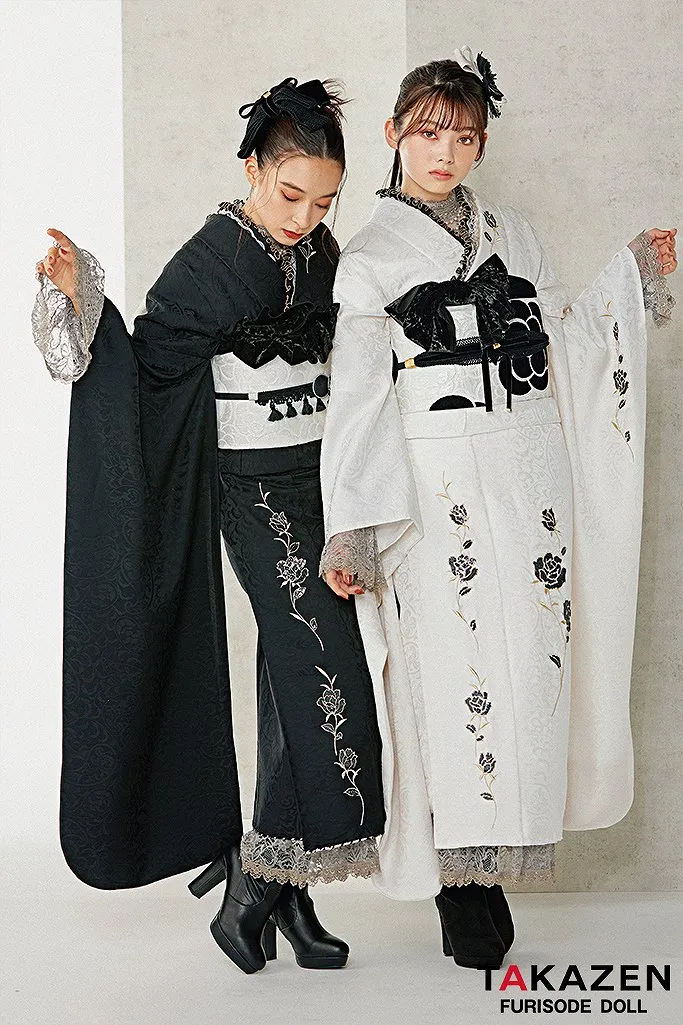振袖　可愛い　オシャレ　お揃い　ヴィンテージ　黒　白
