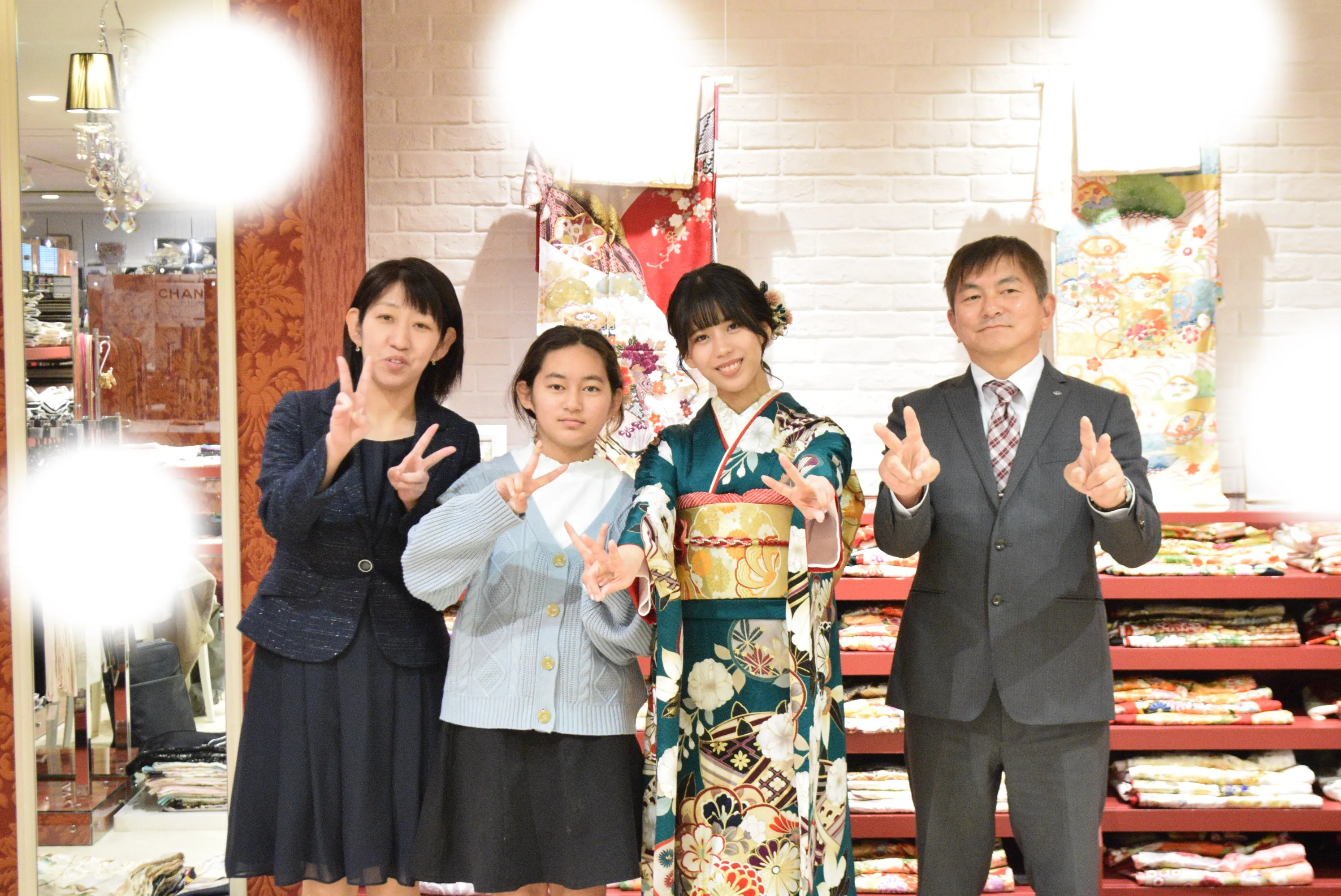成人式　前撮り　梅田　袴　くすみカラー　かわいい　イマドキ　淡色　古典　タカゼン　撮影