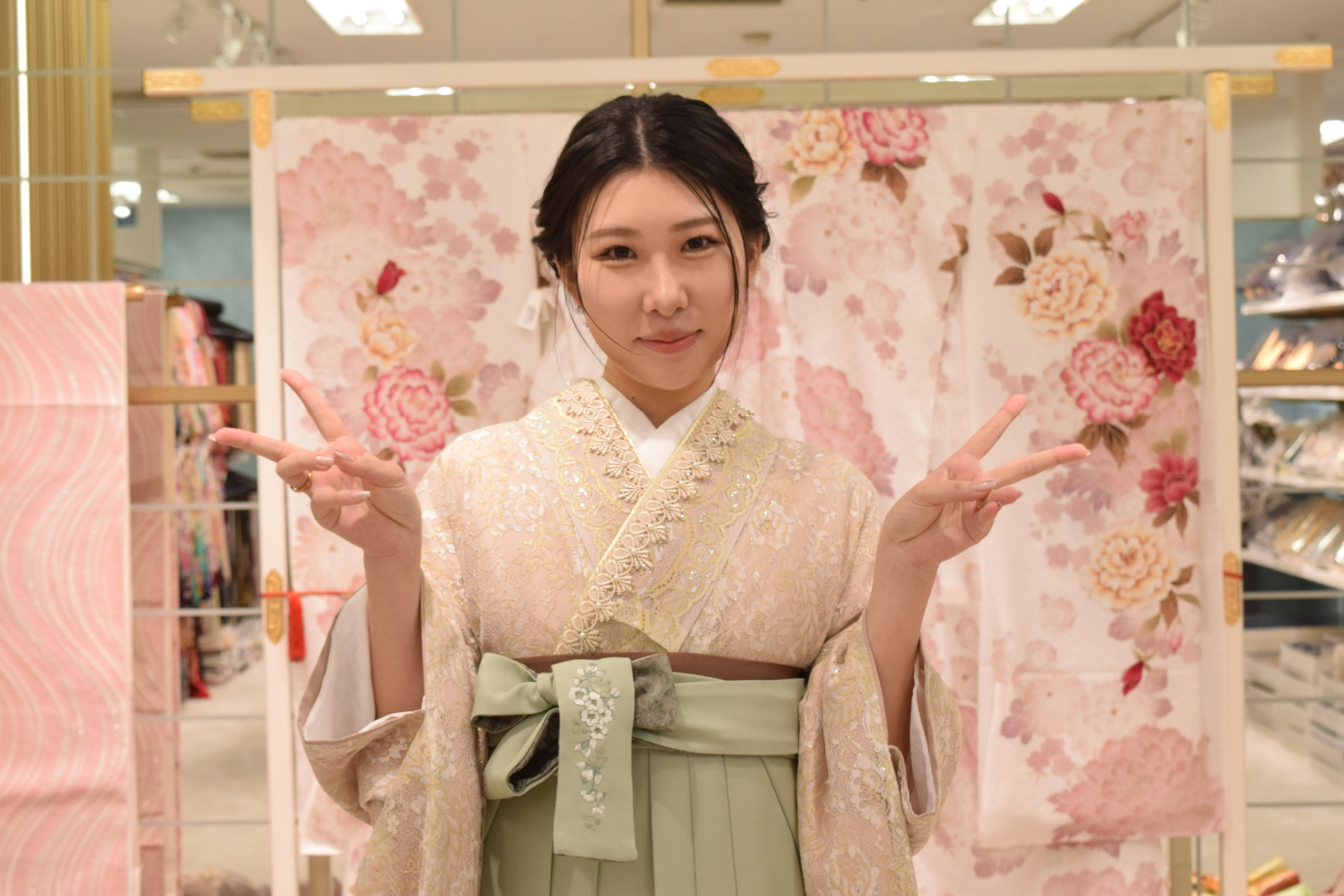 袴　レンタル　くすみ　ベージュ　いまどき　前撮り　撮影会　レース