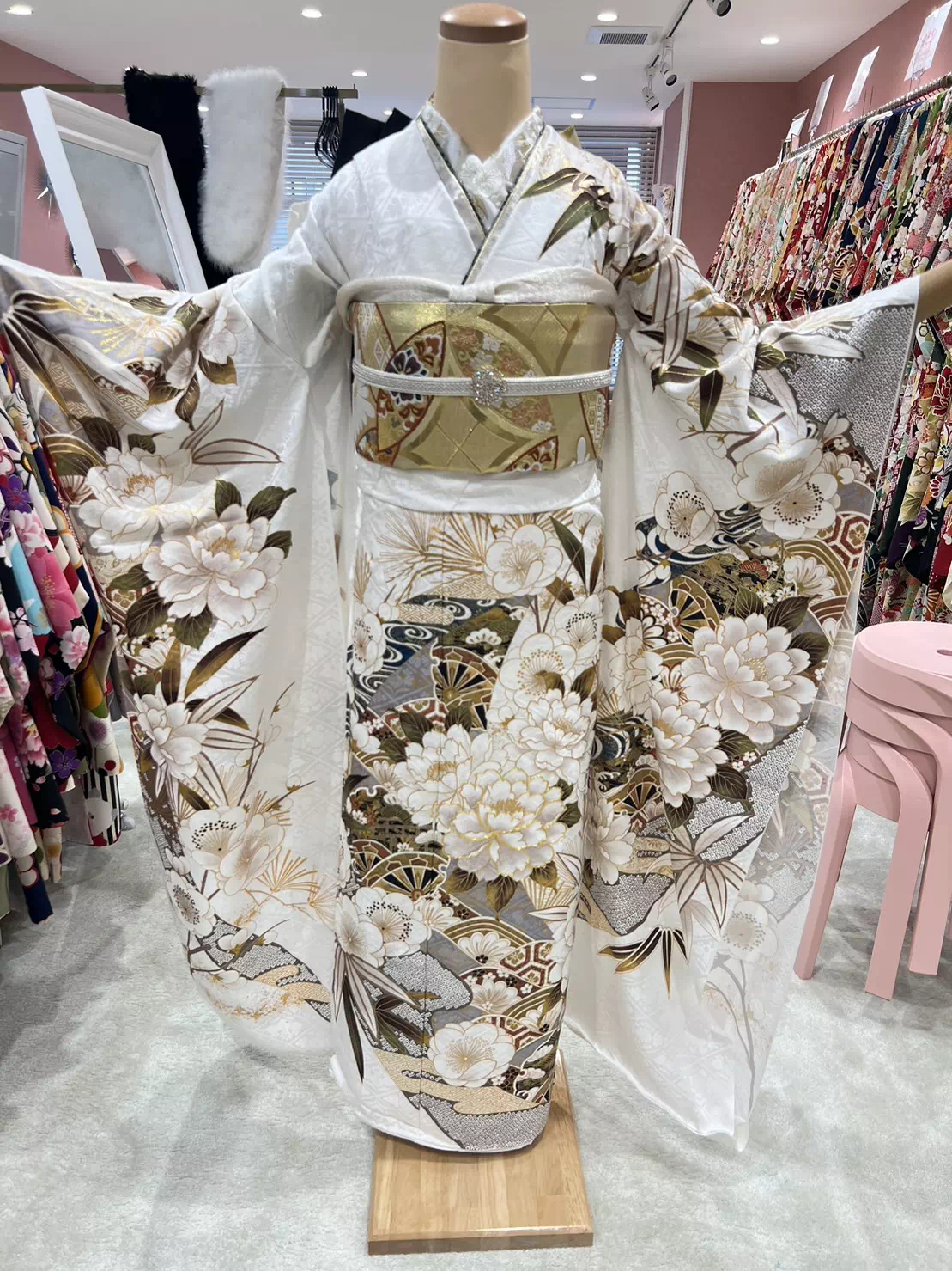 TAKAZEN姫路店　加古川市　高砂市　人気振袖　振袖レンタル　姫路市　成人式　卒業式　袴　振袖　イマドキ振袖　香音　