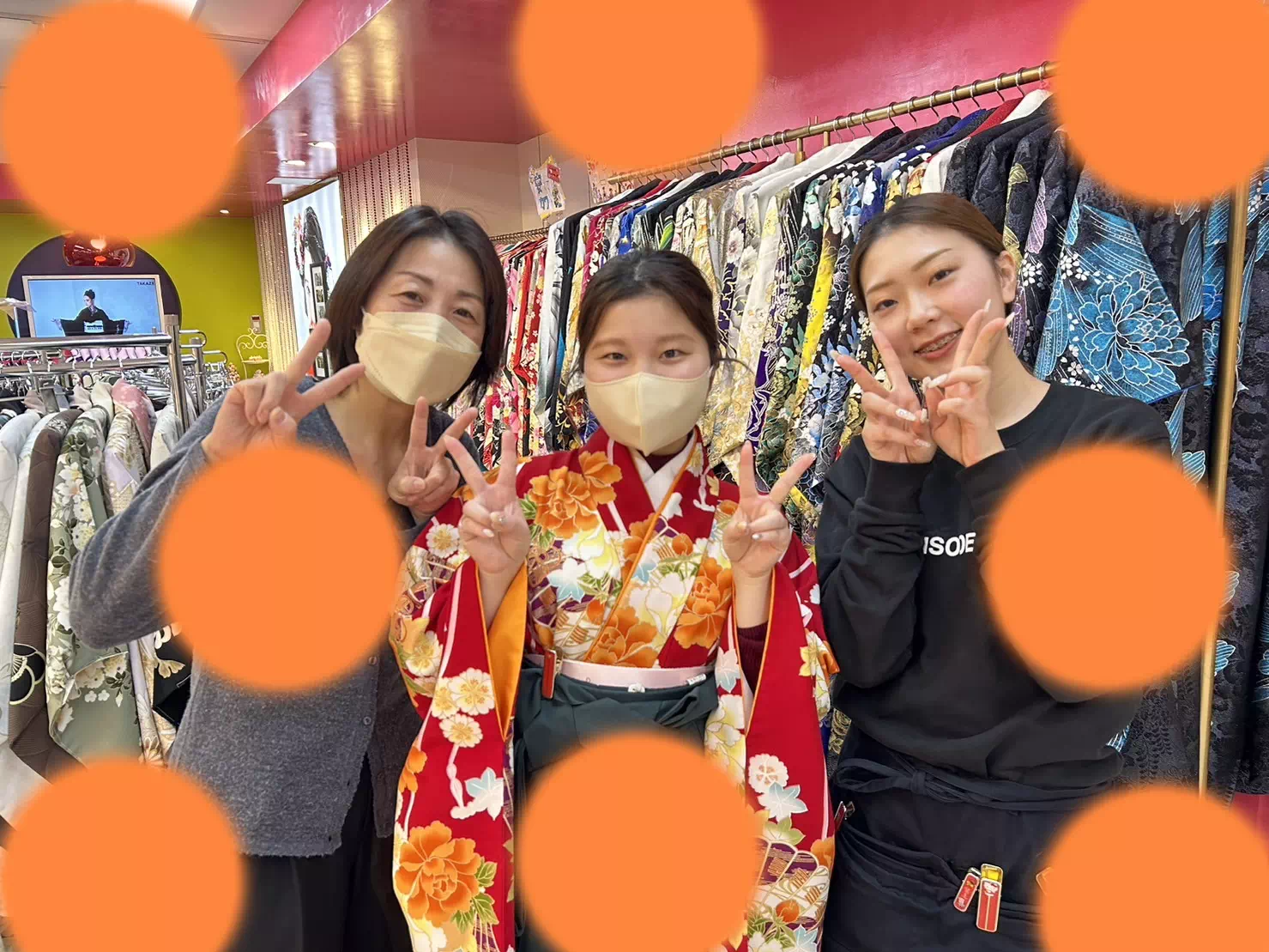 TAKAZEN神戸店　袴レンタル　くすみカラー　赤　王道　