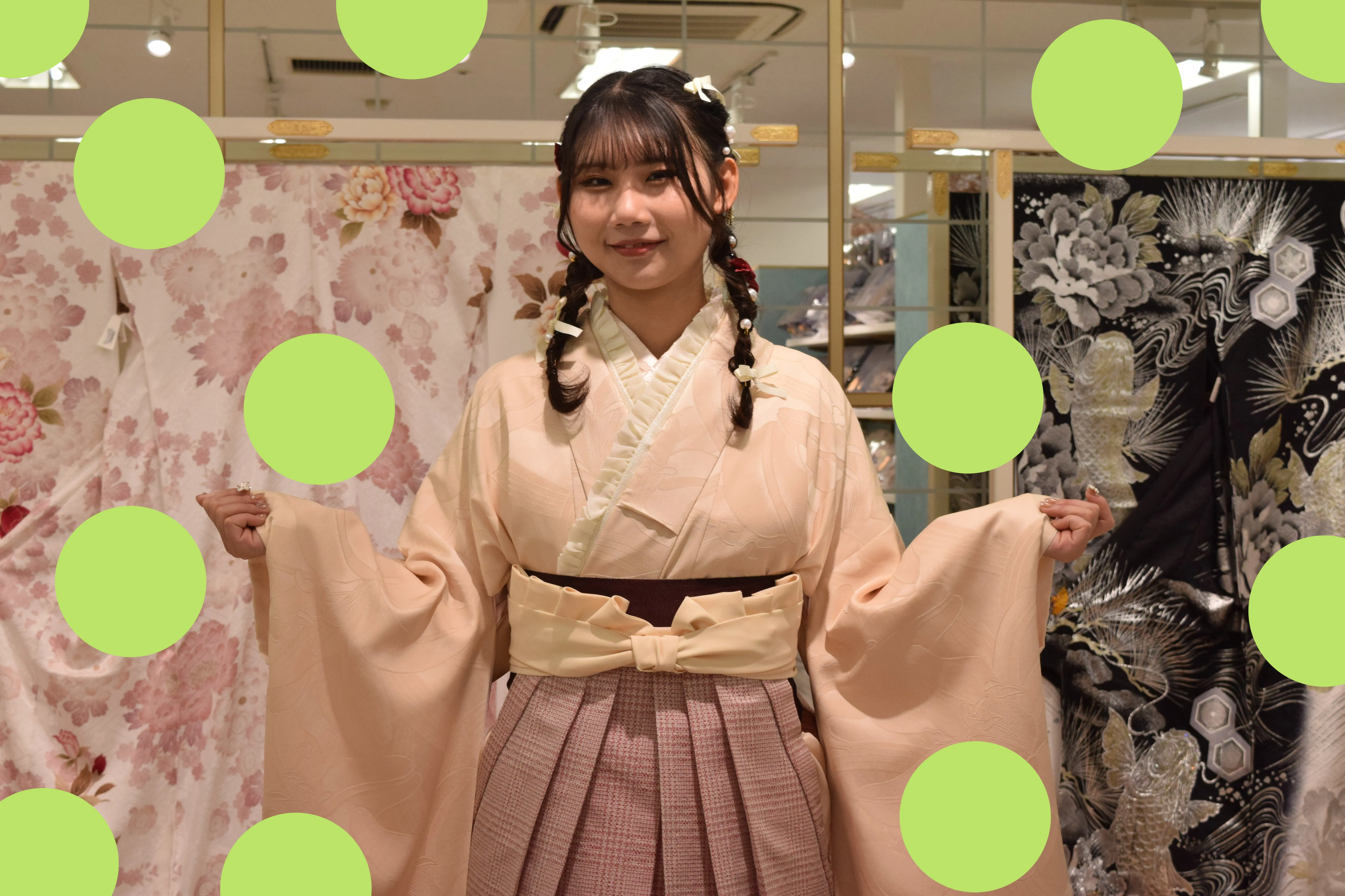 袴　レンタル　くすみ　ベージュ　いまどき　前撮り　撮影会