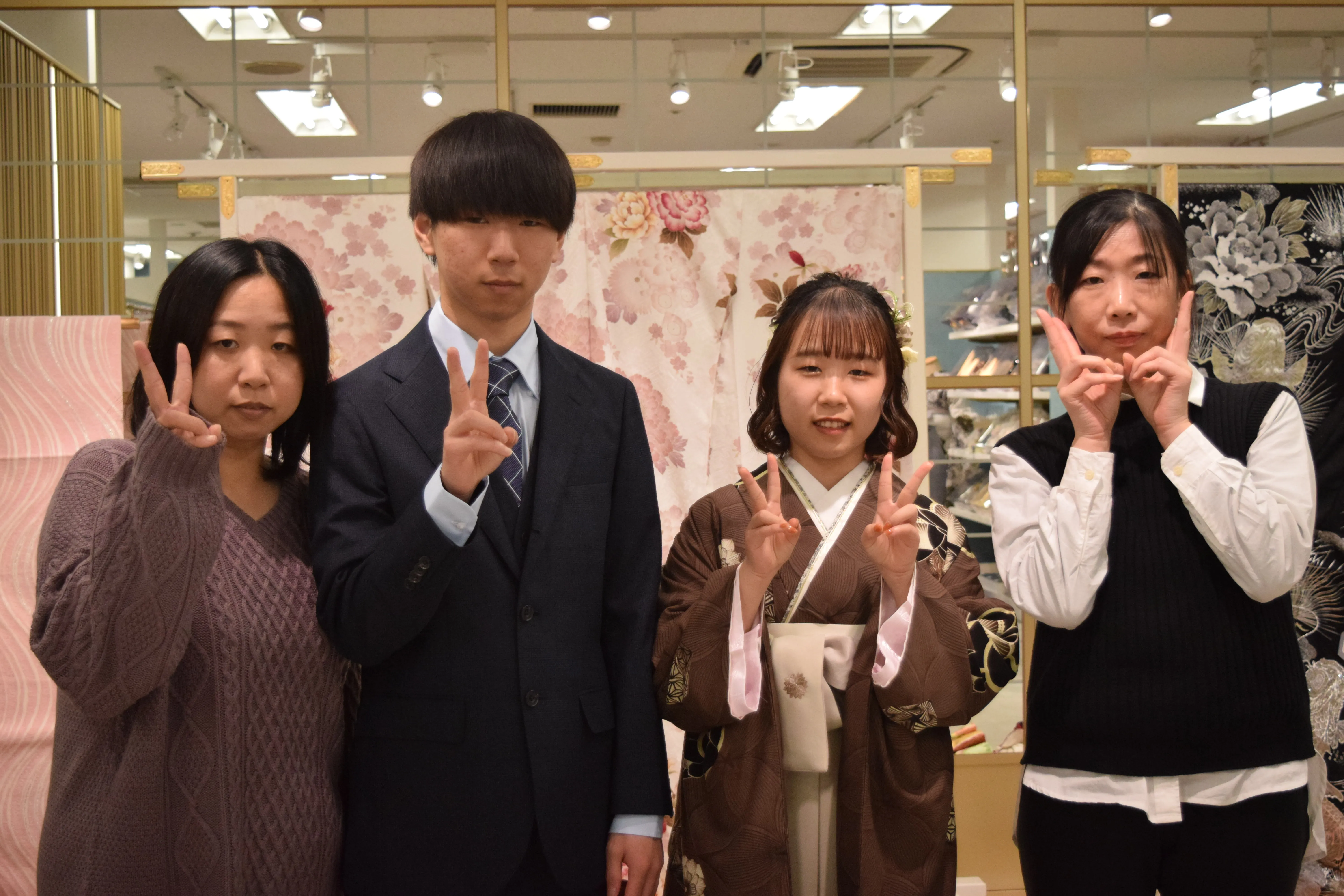 袴　レンタル　くすみ　ベージュ　いまどき　前撮り　撮影会