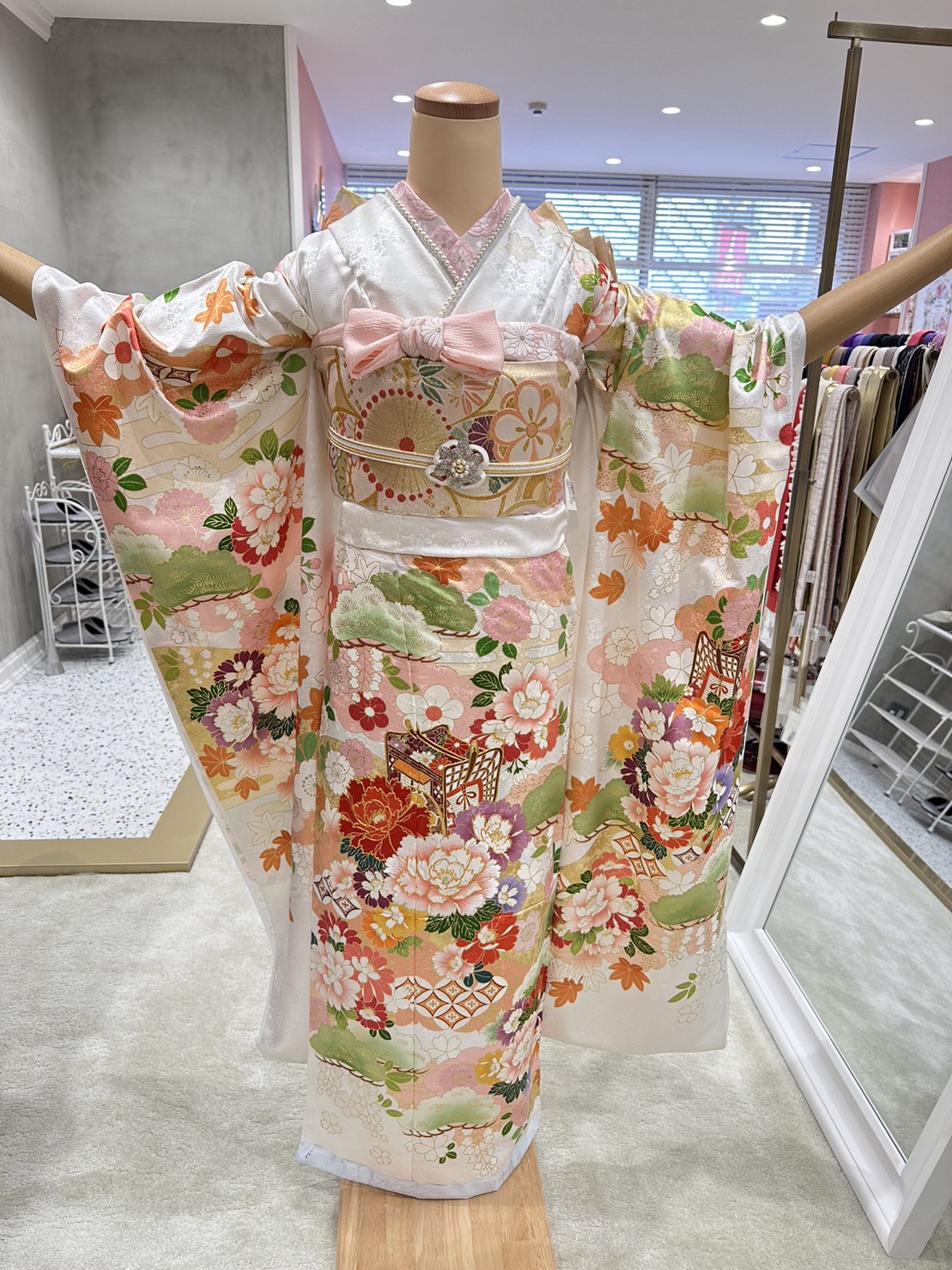 【TAKAZEN姫路店】ピンクのかわいい正統派古典の女の子らしい振袖♡