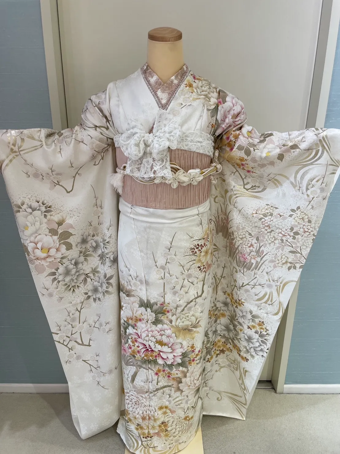 成人式　振袖レンタル　成人式振袖　くすみカラー　くすみガーリー　可愛い　香音ちゃん