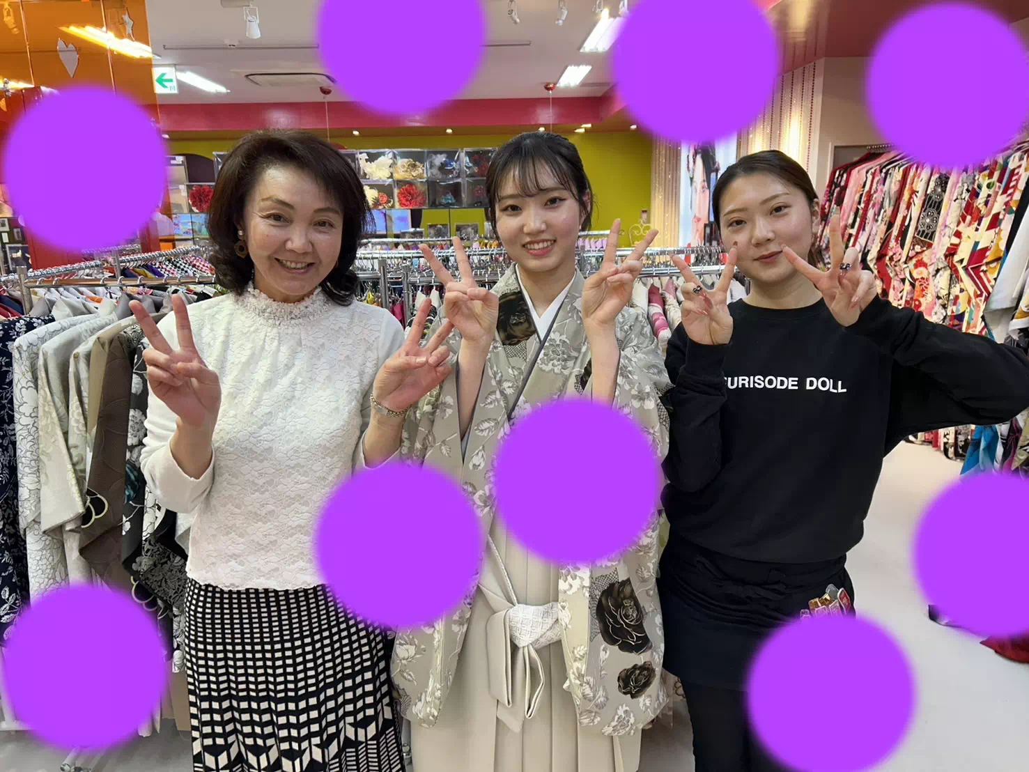 TAKAZEN神戸店　袴レンタル　かわいい　くすみベージュ　袴間に合う　卒業式