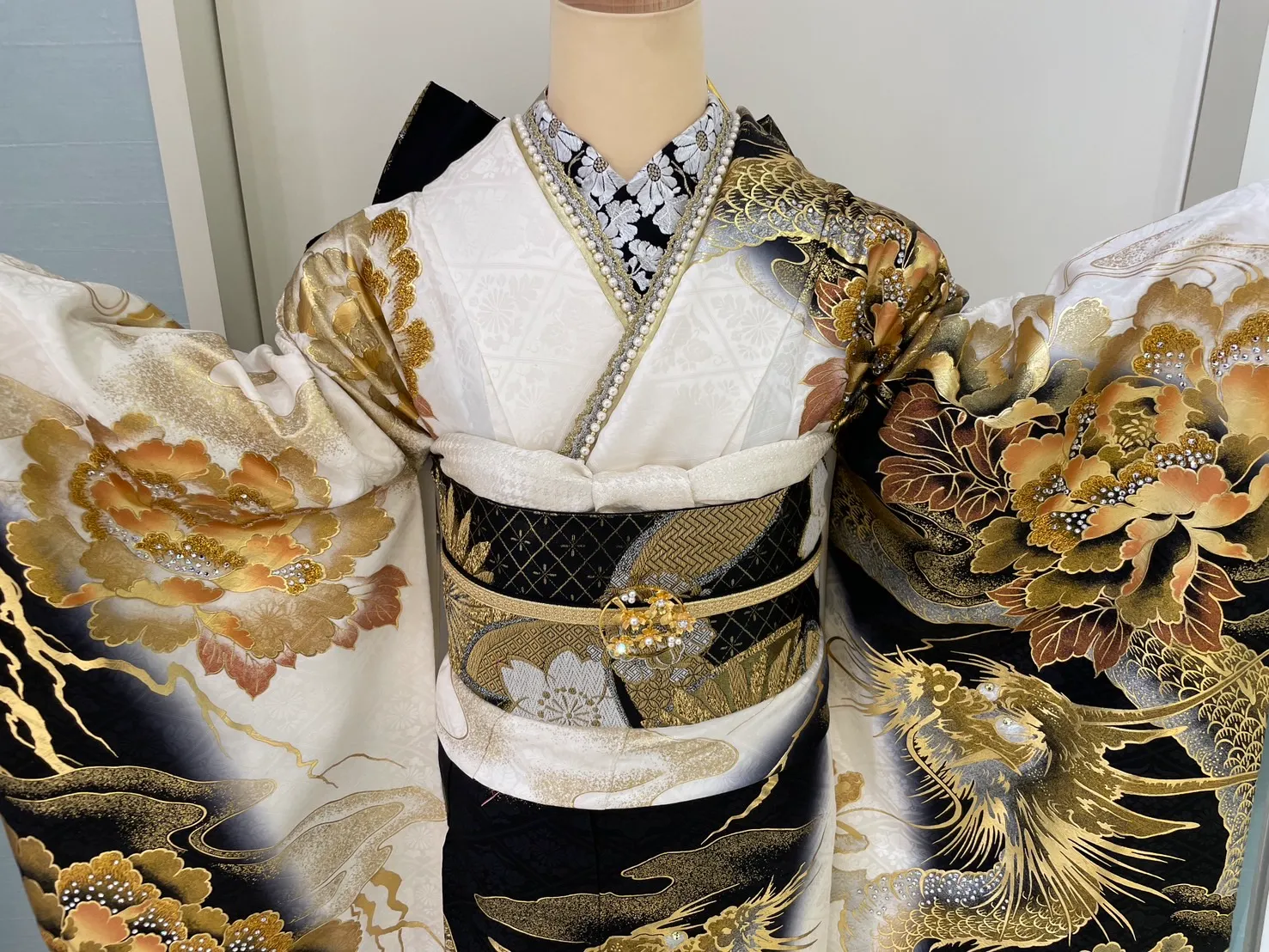 成人式　振袖レンタル　成人式振袖　ジャパンモード　流　ゴールド