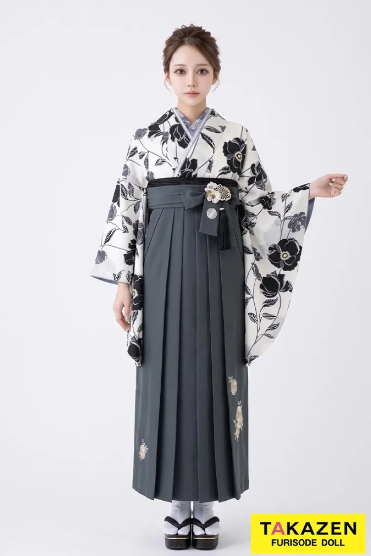 TAKAZENのレンタル袴 玉城ティナ×紅一点ブランド袴　レトロモダン　白地/黒/モノトーン　花柄　大人っぽい【通販可】R25059