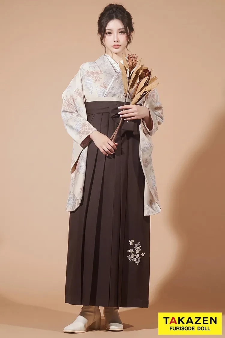 TAKAZENのレンタル袴 Heatherブランド袴 くすみカラー古典柄 クリーム/ニュアンスカラー 柄小さめ 上品 大人っぽい 大正ロマン【通販可】R25067