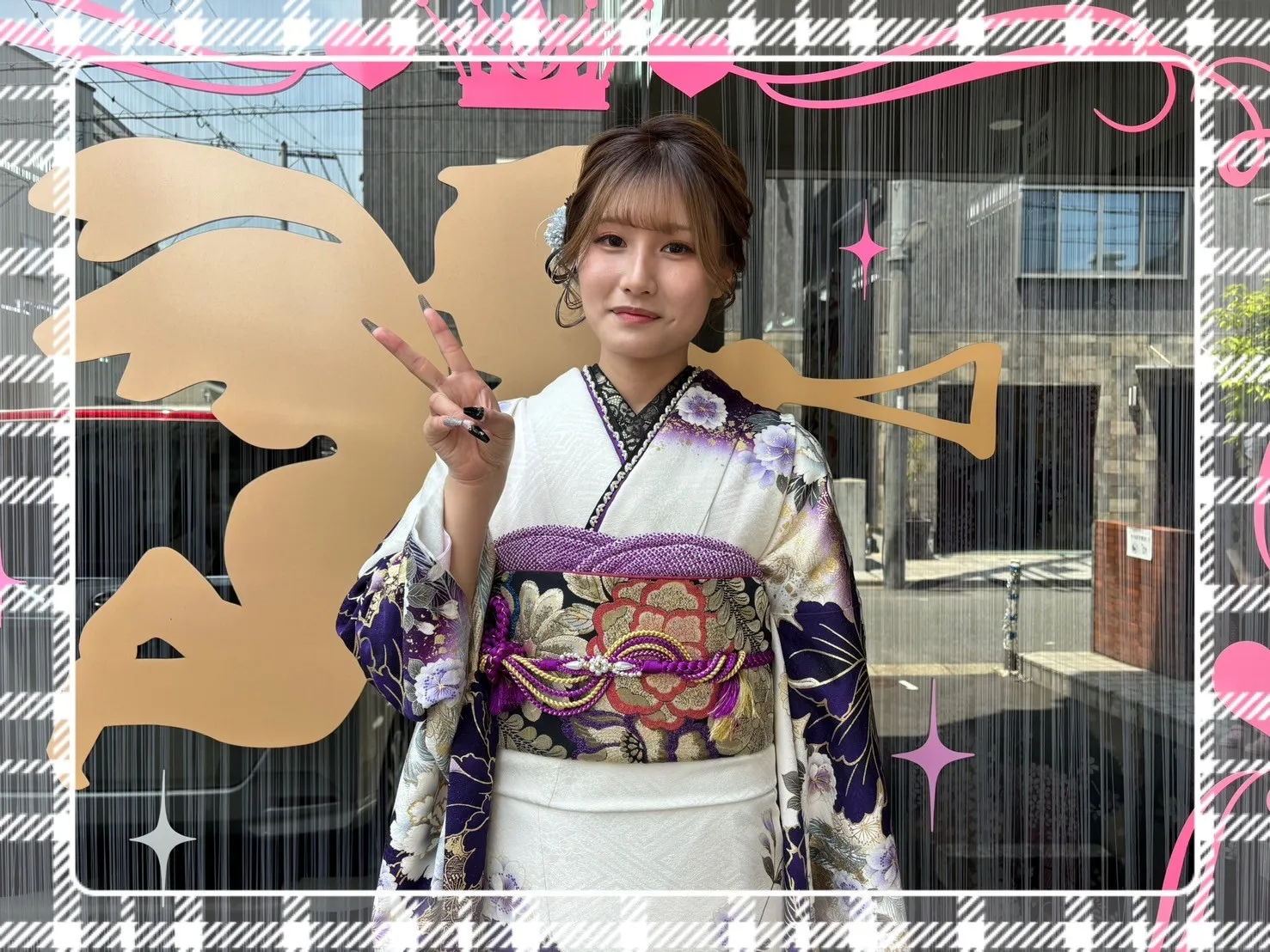 振袖　レンタル　奈良　前撮り　クール系　白/紫/ゴールド(金色)　ボタン柄/和柄　大人気　　モード　派手　かっこいい　ギャル