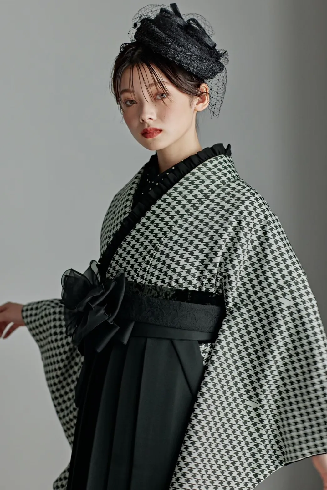 卒業式　袴　2025年　新作　くすみ　レース　イマドキ