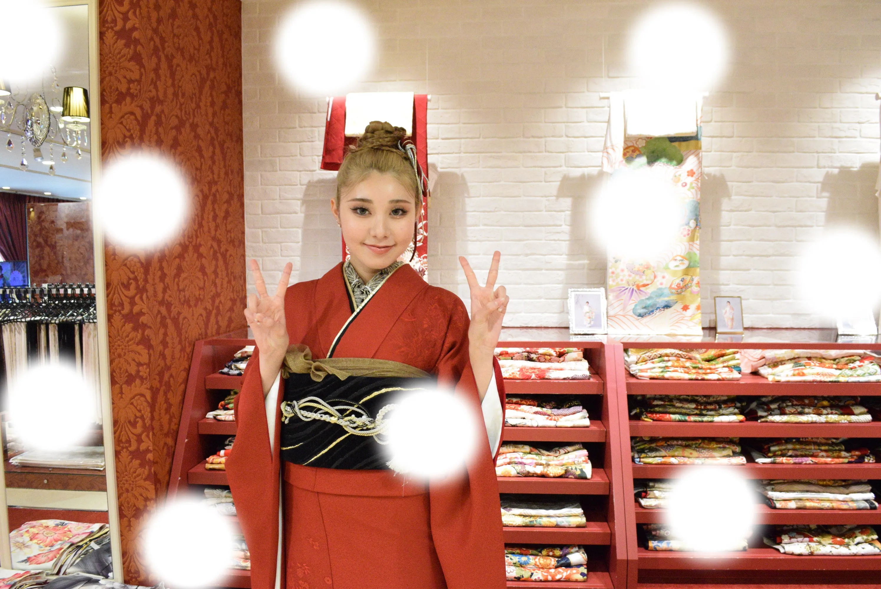 成人式　前撮り　梅田　袴　くすみカラー　かわいい　イマドキ　淡色　ヴィンテージ　赤　タカゼン　撮影