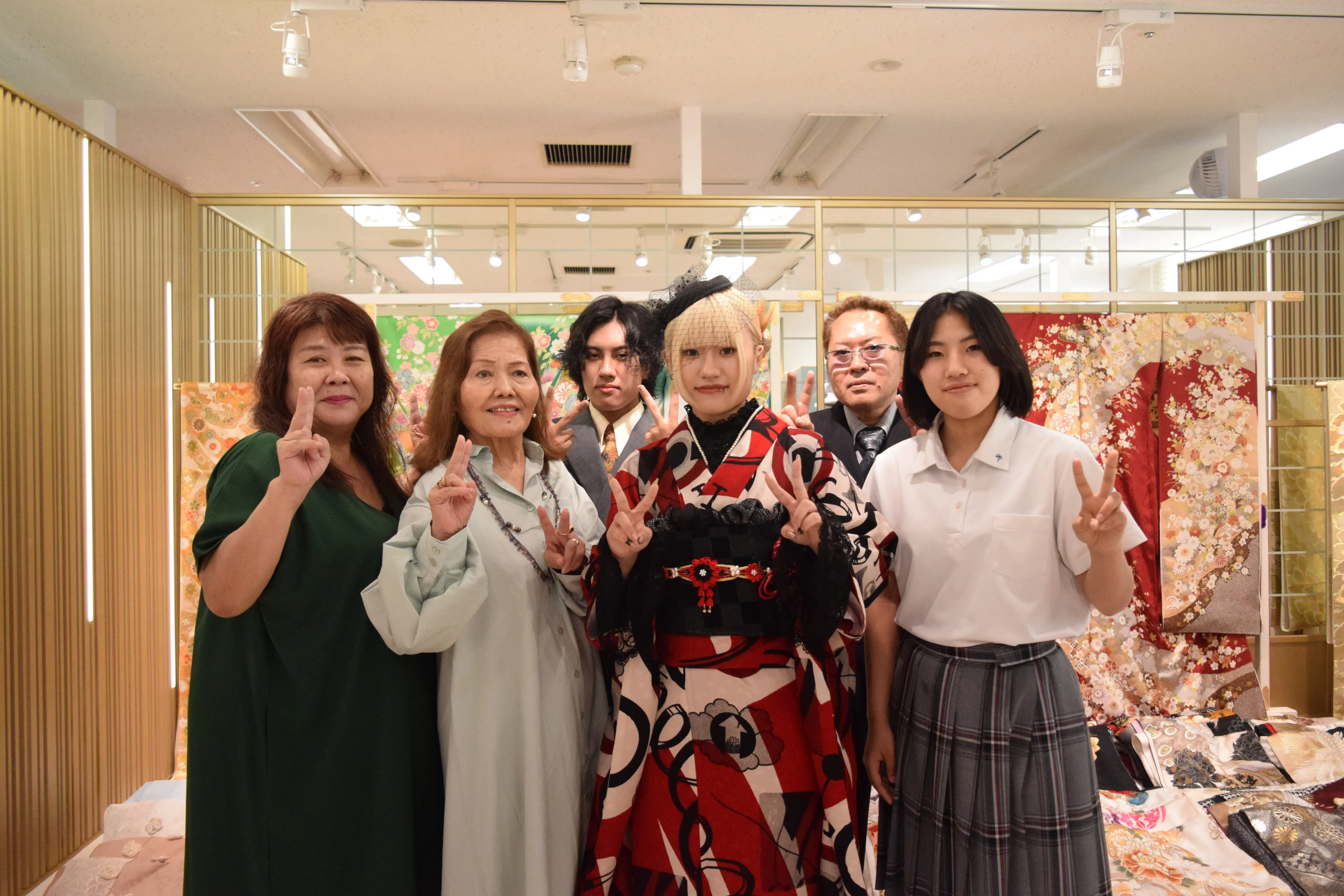 前撮り　振袖　撮影会　レトロ　レースインナー　個性的　お洒落　かわいい