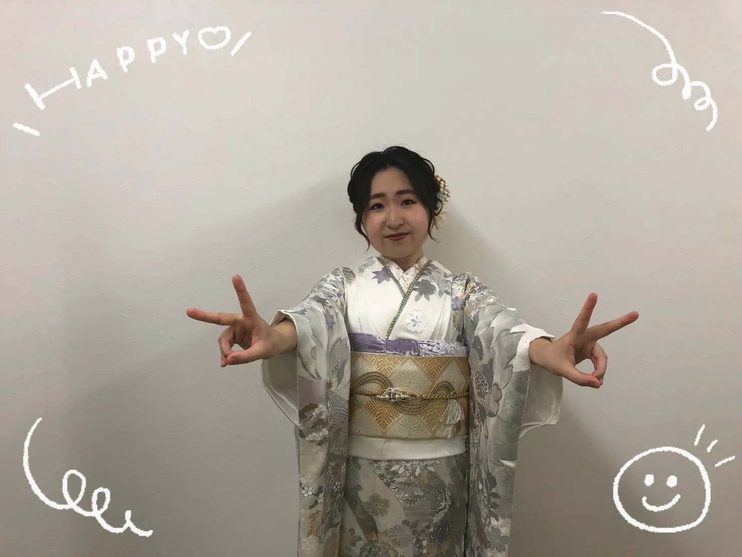 振袖　レンタル　奈良　前撮り　高級古典柄振袖　金彩刺繍友禅　白/シルバー　扇面　キラキラ　綺麗