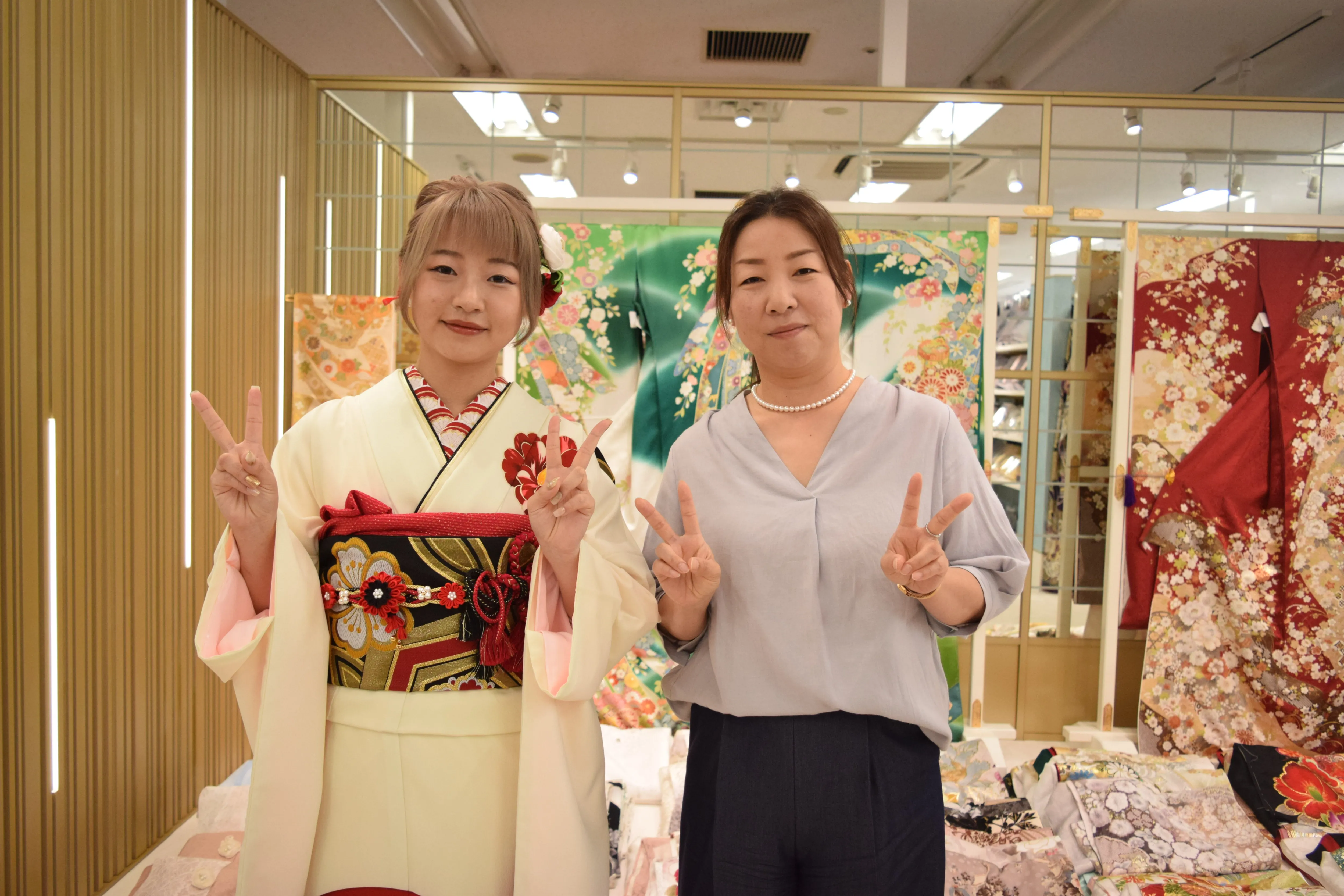 前撮り　振袖　撮影会　レトロ　白　個性的