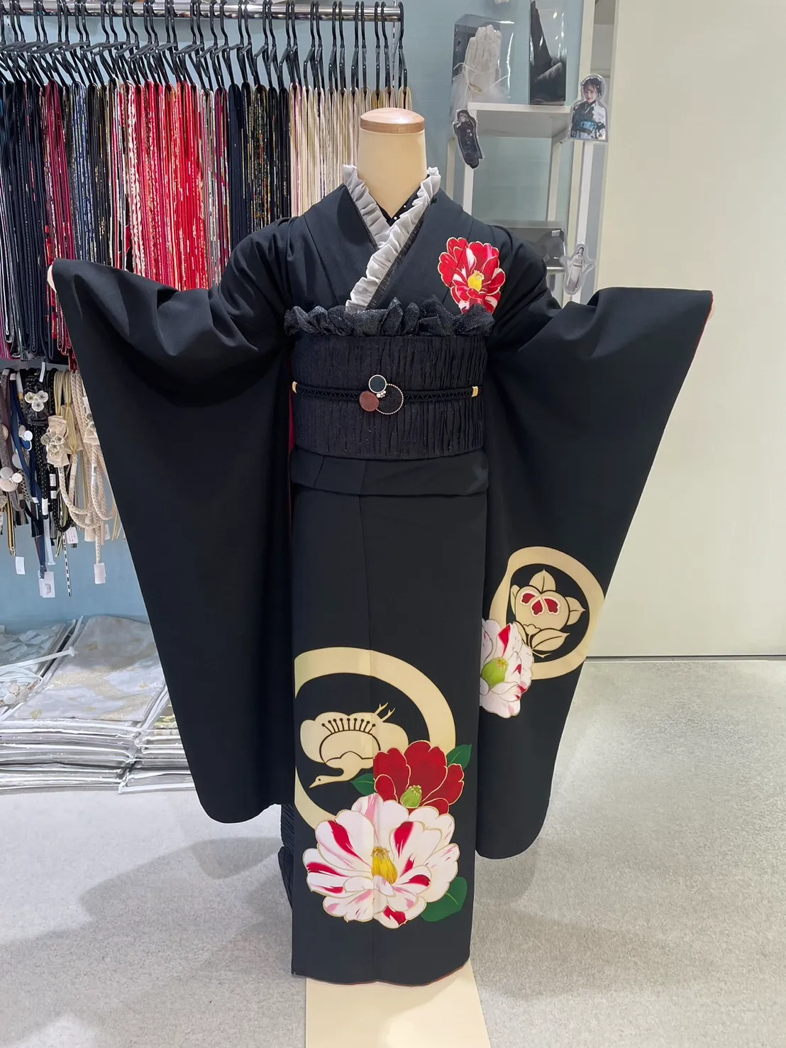 成人式　振袖　レンタル　TAKAZEN堺店　レトロ　オシャレ　黒