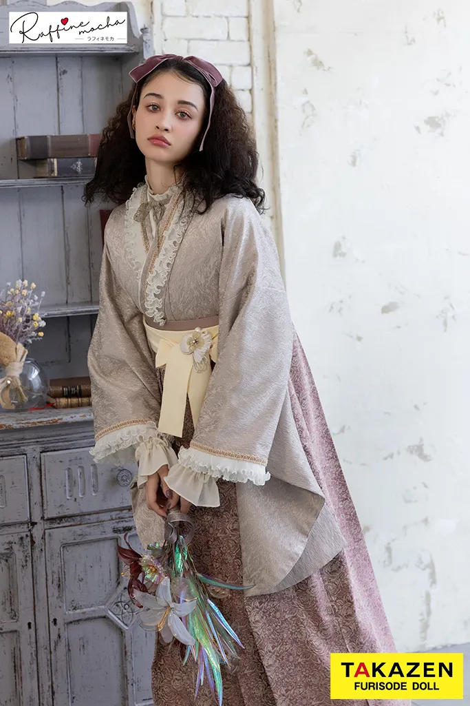 TAKAZENのレンタル袴 くすみカラーガーリー　ベージュ　無地　フリル付き　かわいい　フレンチガーリー　アンティーク調【通販可】R25092