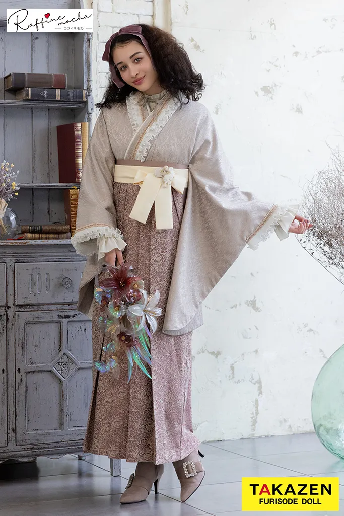 TAKAZENのレンタル袴 くすみカラーガーリー　ベージュ　無地　フリル付き　かわいい　フレンチガーリー　アンティーク調【通販可】R25092