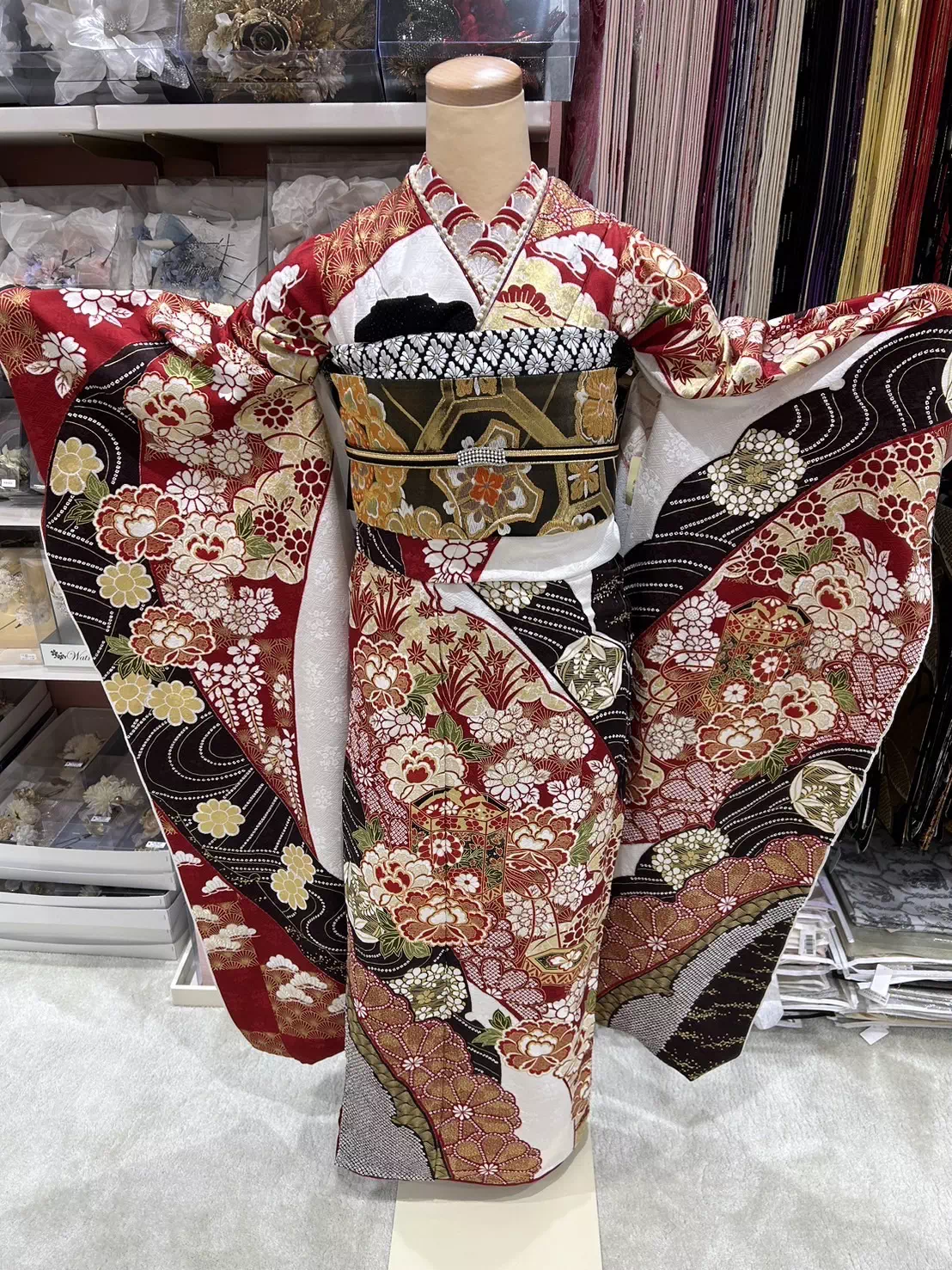 TAKAZEN姫路店　加古川市　高砂市　人気振袖　振袖レンタル　姫路市　成人式　卒業式　袴　振袖　イマドキ振袖　香音　