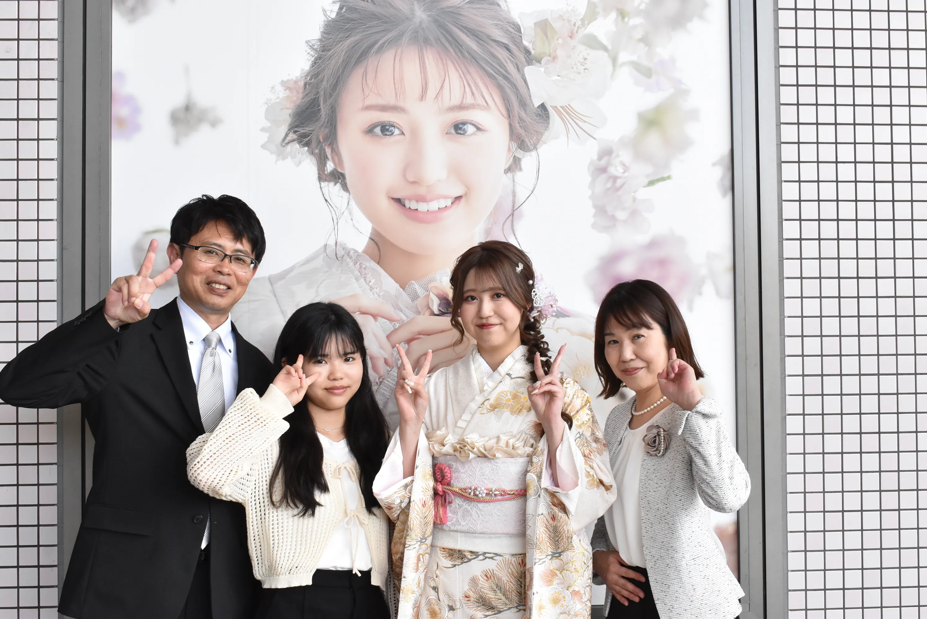前撮り撮影会　堺店　TAKAZEN堺店　TAKAZENオリジナルお振袖　かわいい　定番古典　白金