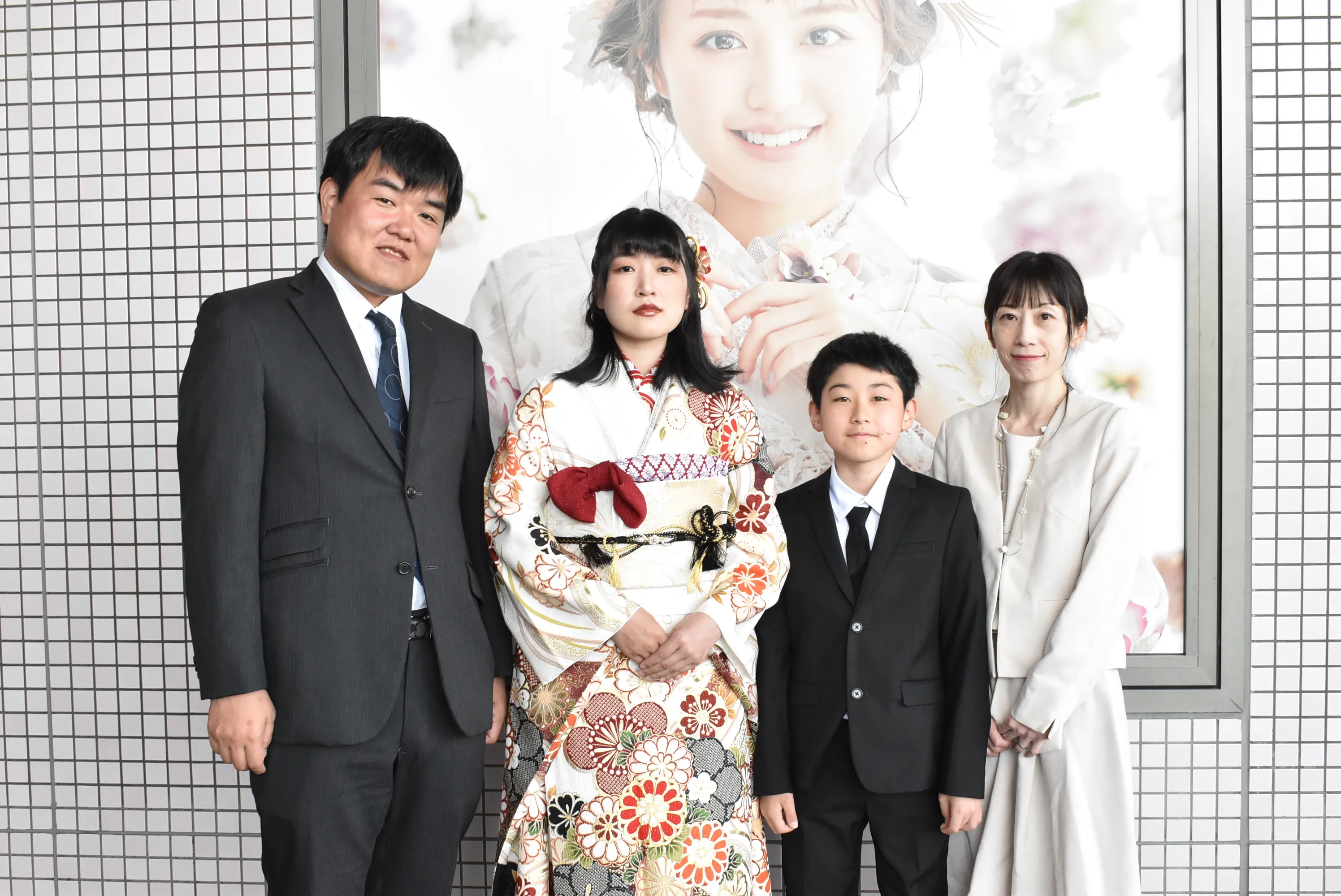 2024年　成人式前撮り撮影会　TAKAZEN堺店　古典柄　白ベース　可愛い