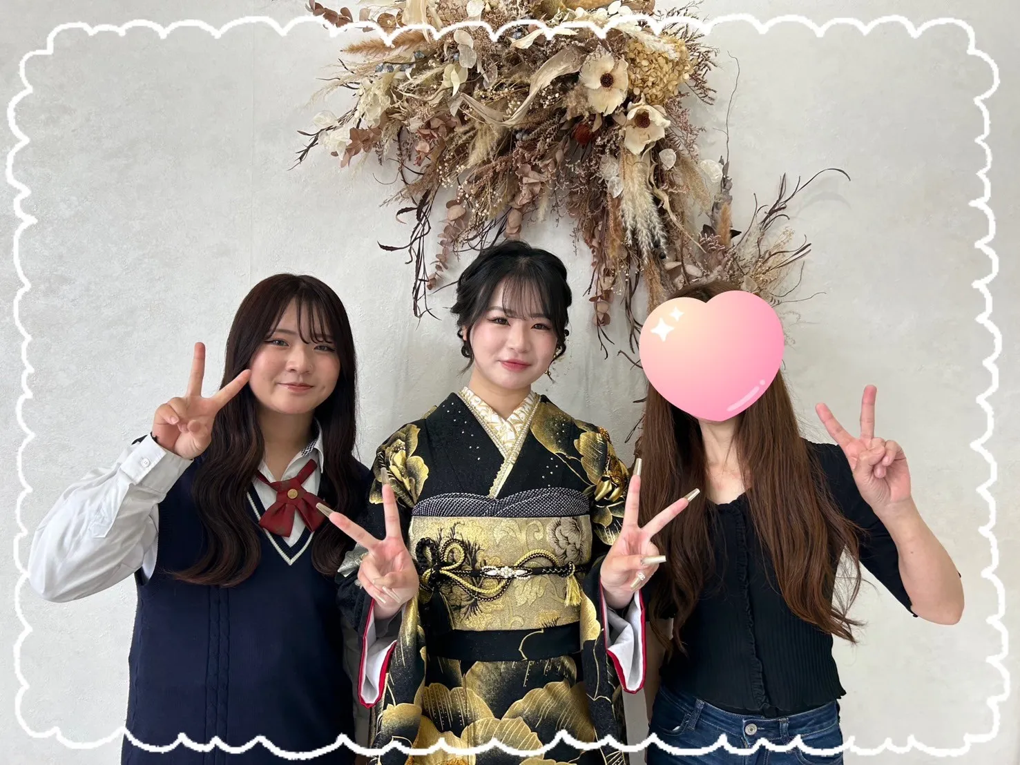 振袖　レンタル　橿原　前撮り　ゴージャス　黒/金/ゴールド　薔薇　大柄　派手　ギャル　クール系　モード　キラキラ　古典柄　豪華　白　クリーム