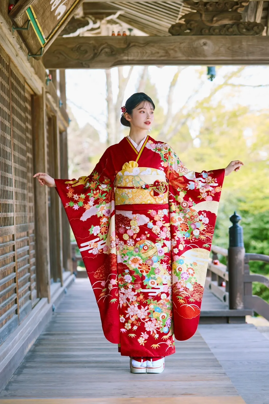 プレミアム古典　高級感のある振袖レンタル　吉澤織物　　友禅　南琴奈ちゃん　