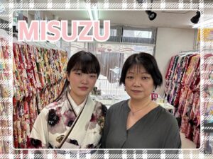 袴　前撮り撮影会　可愛い　おしゃれ　JAPANSTYLE×中村里砂ブランド袴　くすみカラーガーリー　白/ピンク　水彩画風　かわいい　量産型　女の子らしい
