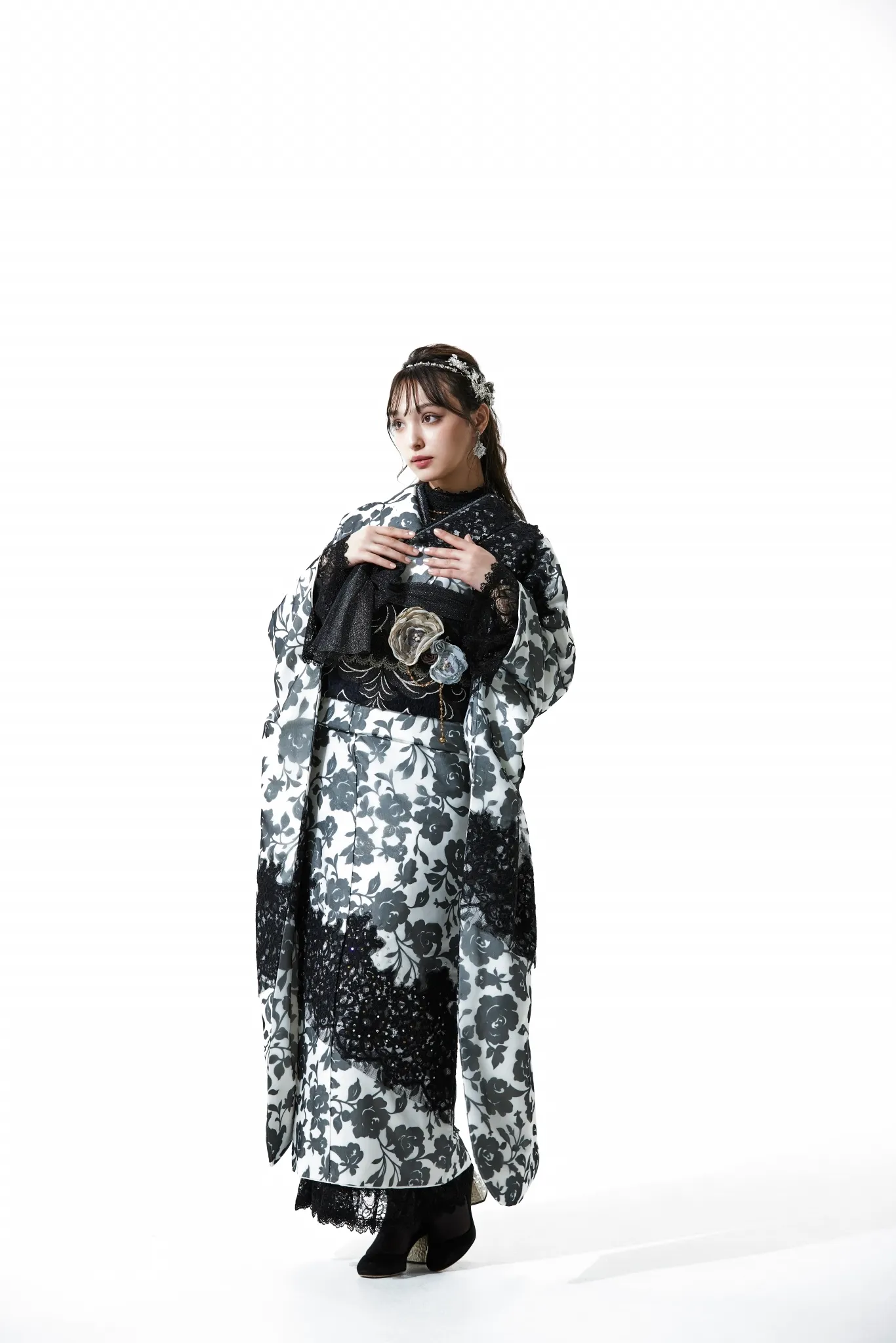 香川るな　LOOKBOOK　ブラックレーベル