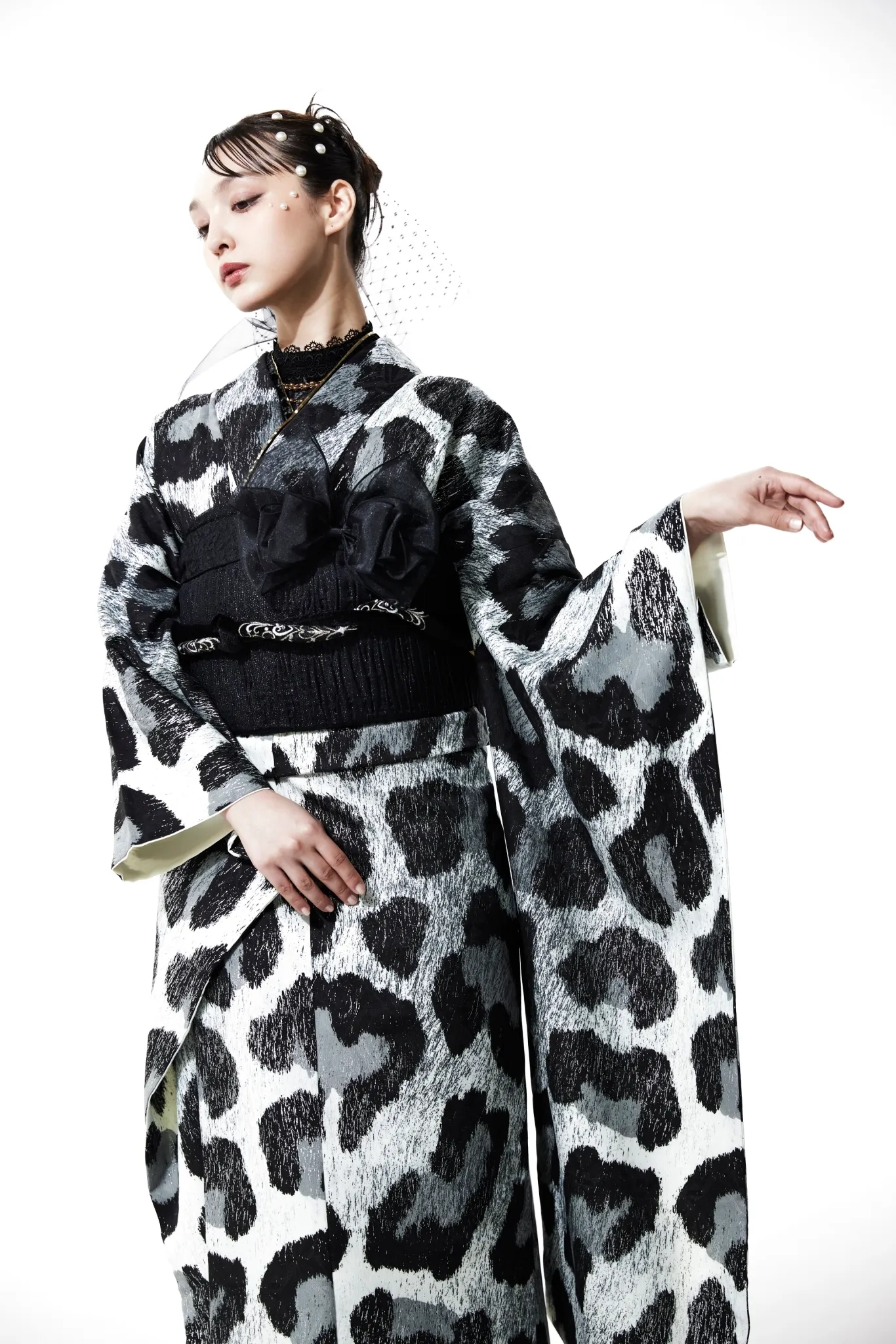 香川るな　LOOKBOOK　モード系