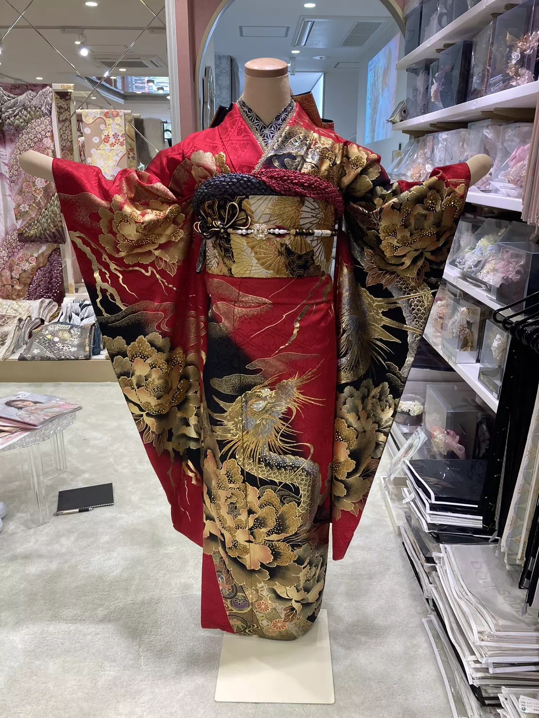 TAKAZEN姫路店　姫路市　成人式　卒業式　袴　振袖　イマドキ振袖　加古川市　高砂市　JAPANMODE　ギャル　ギラギラ　前撮り