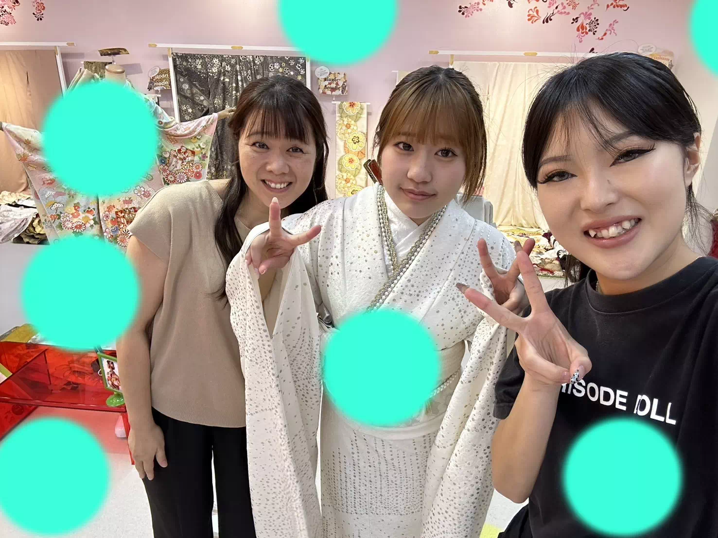 TAKAZEN神戸三宮店　振袖レンタル　かわいい　白地　キラキラ　おしゃれ　成人式