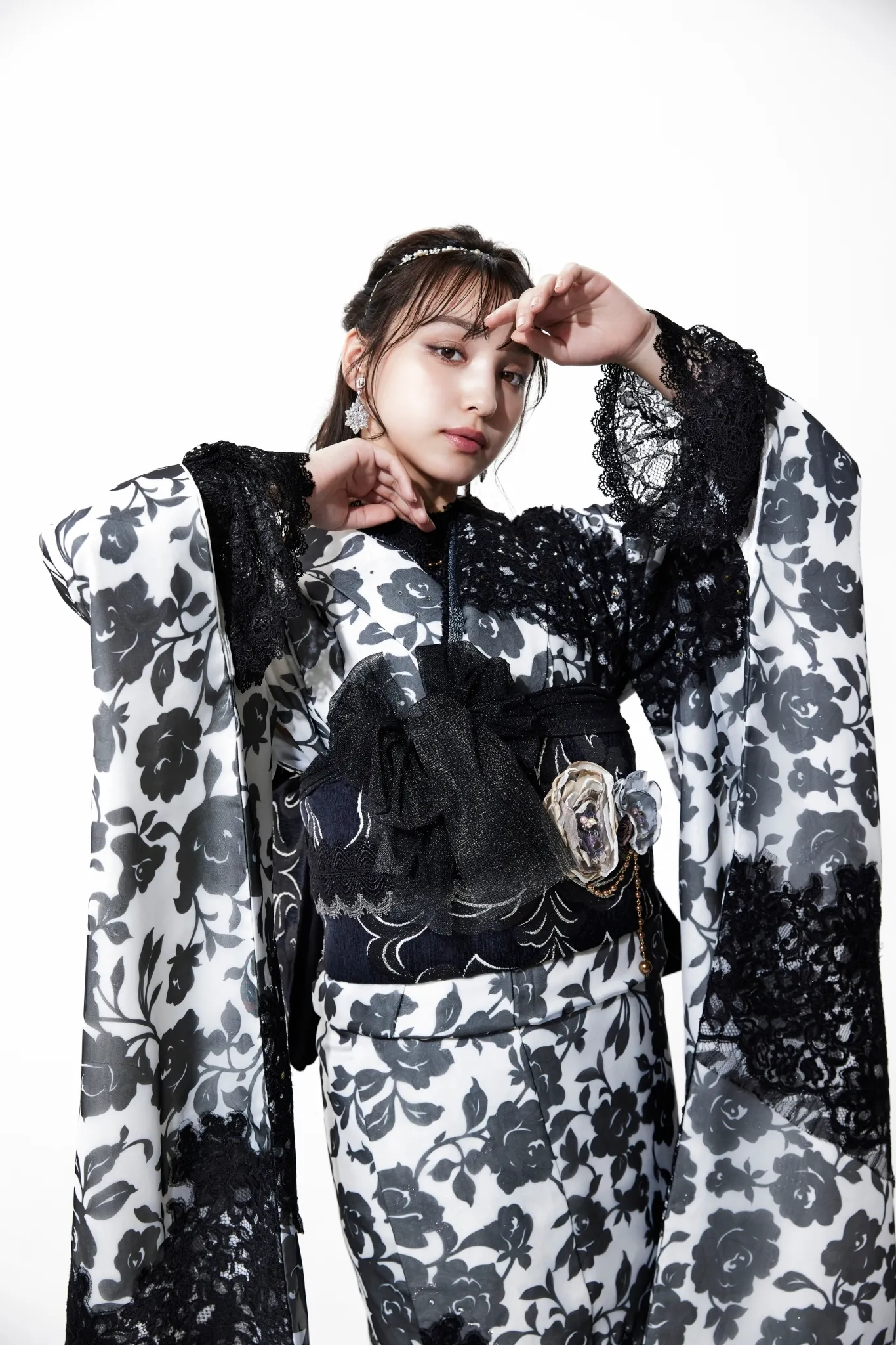 香川るな　LOOKBOOK　ブラックレーベル