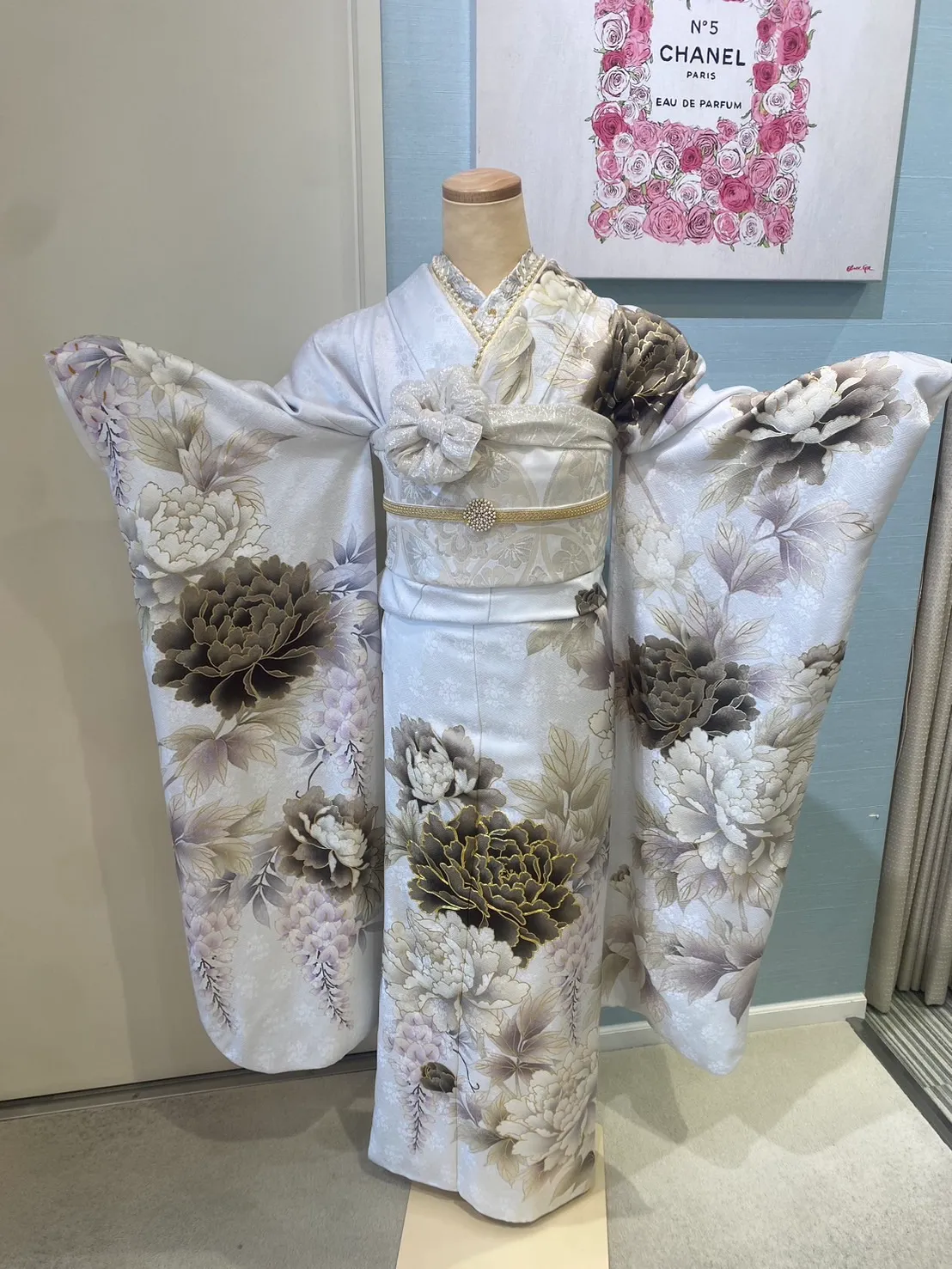 成人式　振袖レンタル　くすみカラー　くすみ古典　大人っぽい　大柄　グレー