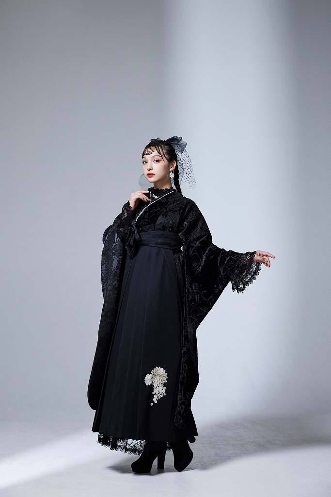 袴　レンタル　神戸　ヴィンテージスタイル　黒/オールブラック　ジャガード生地　ベルベット　レースインナーコーデ　香川るな