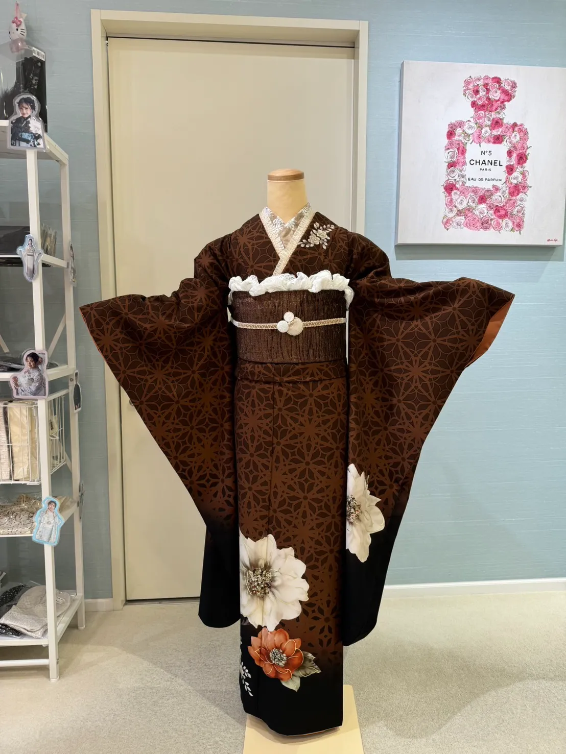 TAKAZEN　タカゼン　成人式振袖　振袖レンタル　茶色　レトロ振袖　アンティーク　シック　落ち着いた