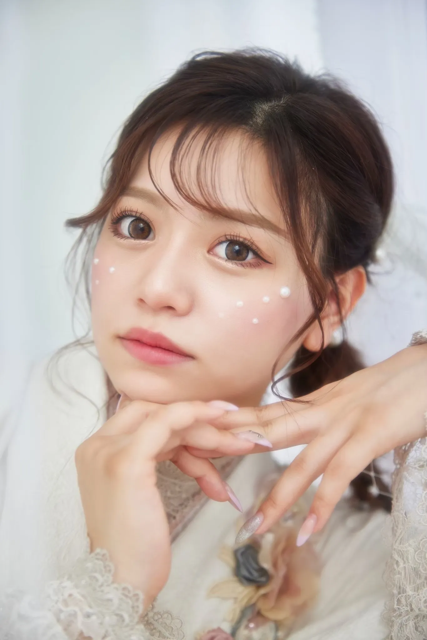 振袖　レンタル　奈良　振袖安い　ヘップバーンミニョン　白/ホワイト　立体花付き　ジャガード生地　フレンチガーリー　レースインナーコーデ　足袋ブーツ