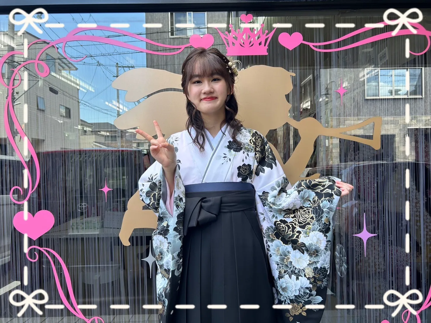 成人式　袴　前撮り撮影会　奈良　モード　黒/白/グレー(銀色)　薔薇柄　派手　カッコイイ　目立つ　クール