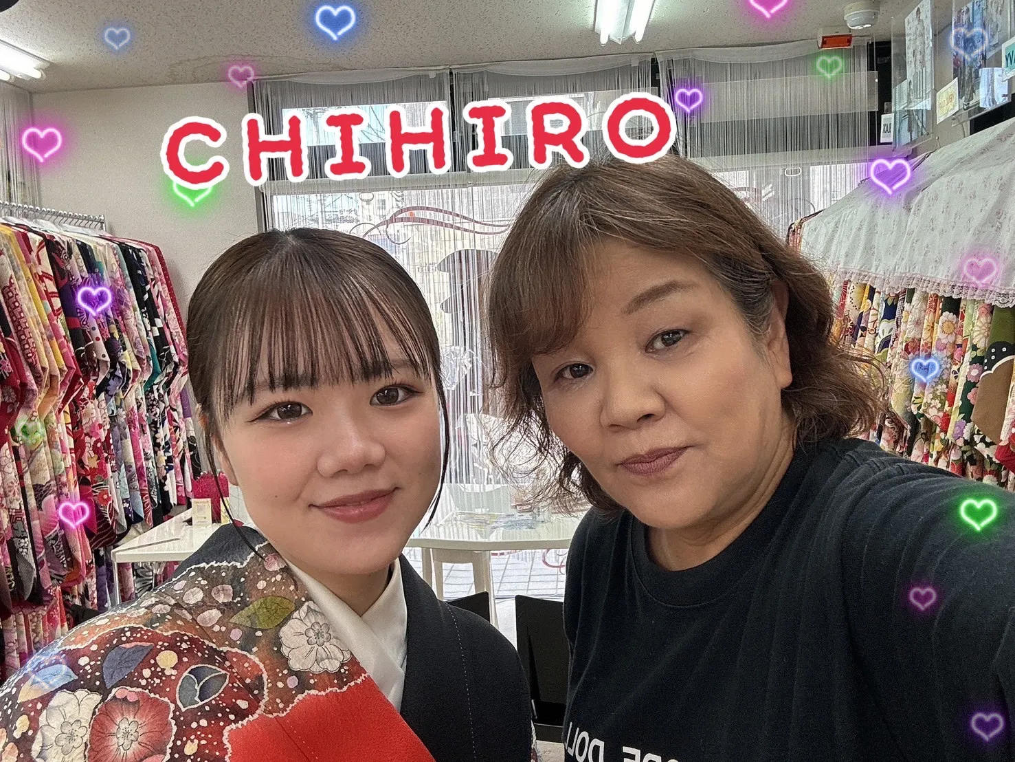 袴　レンタル　奈良　可愛い　持ち込み　黒　赤　差し色　華やか　