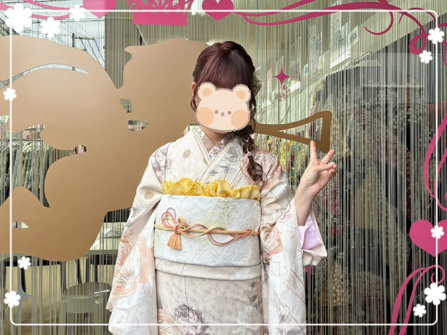 成人式　振袖　前撮り撮影会　ヘップバーン　ベージュ/淡色/くすみ　バラ柄/リボン柄　エレガント　お洒落　スワロフスキー付き　かわいい　ブリッジマン遊七