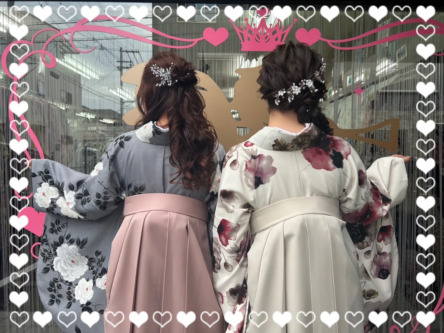 袴　前撮り撮影会　可愛い　おしゃれ　そしてゆめブランド袴　古典柄　グレー/ダスティーカラー　牡丹柄　大人っぽい　ブーツスタイル