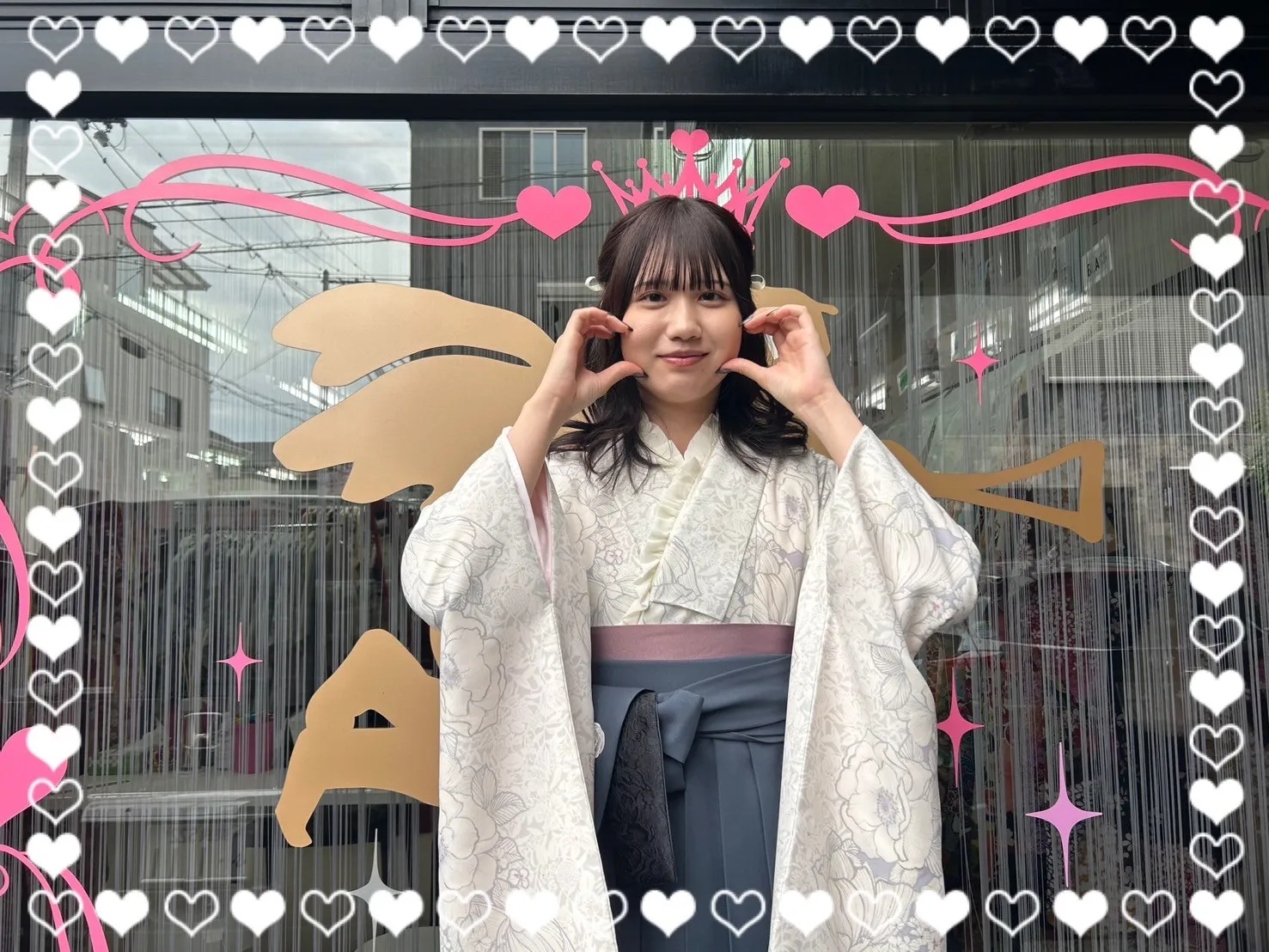 卒業式　袴　前撮り撮影会玉城ティナ×紅一点ブランド袴　ラベンダー/淡い色　椿柄/総柄　シンプル　かわいい　トレンド　同系色コーデ