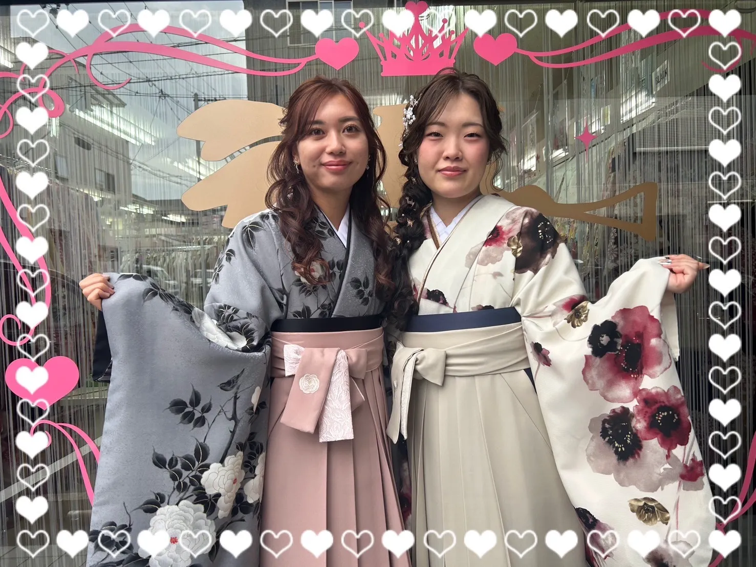 袴　前撮り撮影会　可愛い　おしゃれ　そしてゆめブランド袴　古典柄　グレー/ダスティーカラー　牡丹柄　大人っぽい　ブーツスタイル